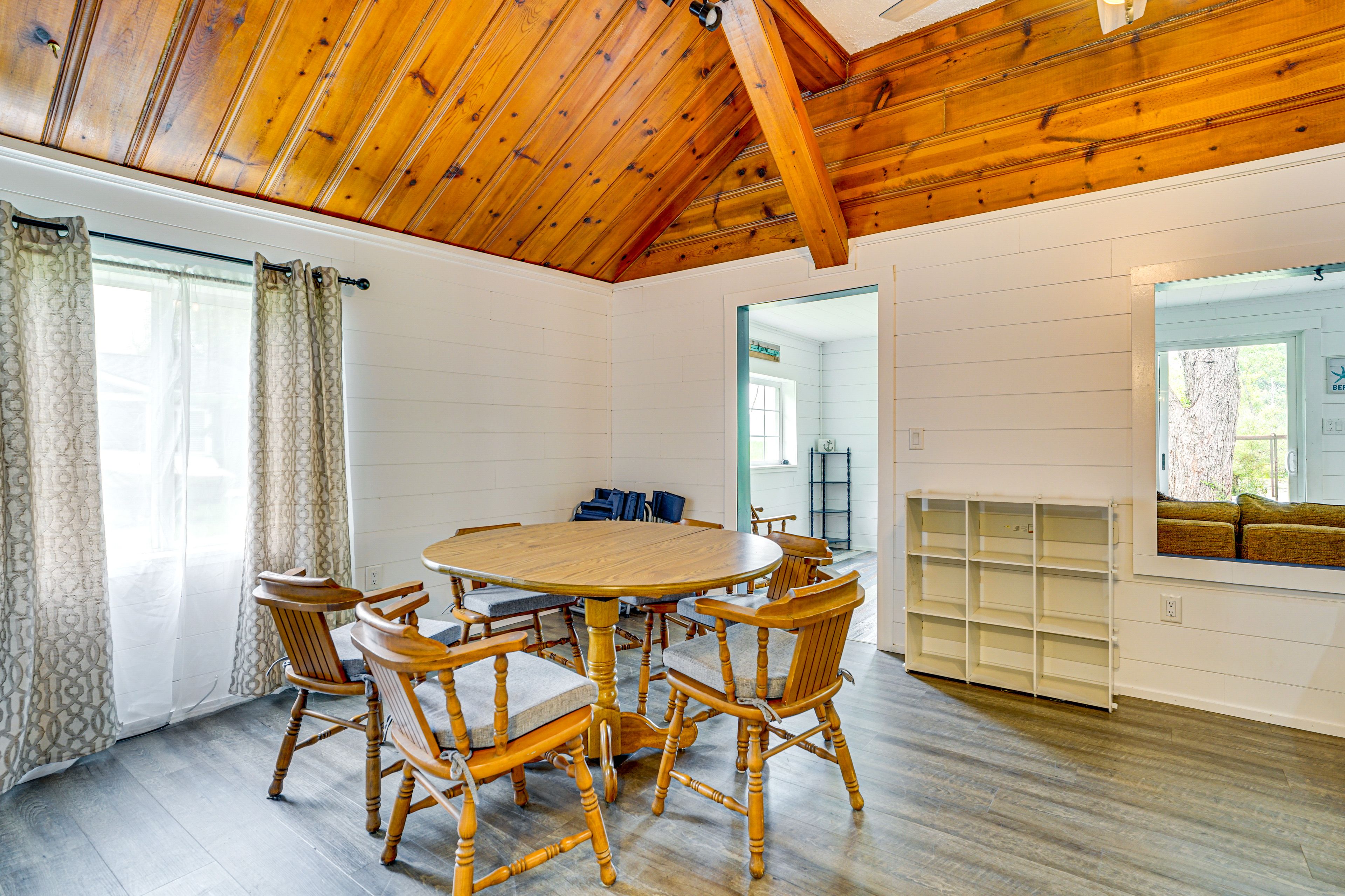 Dining Area | Dishware/Flatware Provided | Full Futon