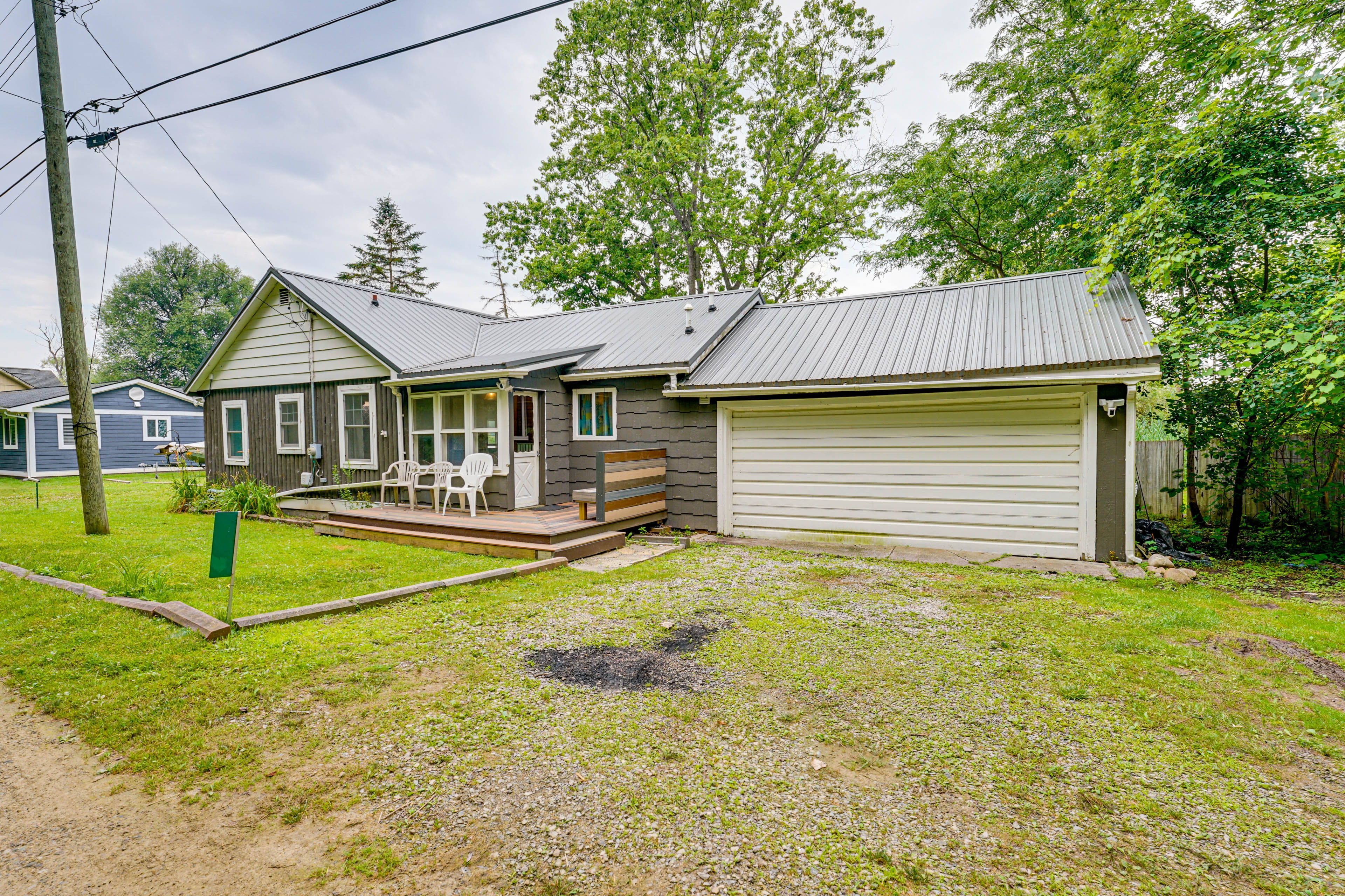 Parking | Driveway (2 Vehicles)