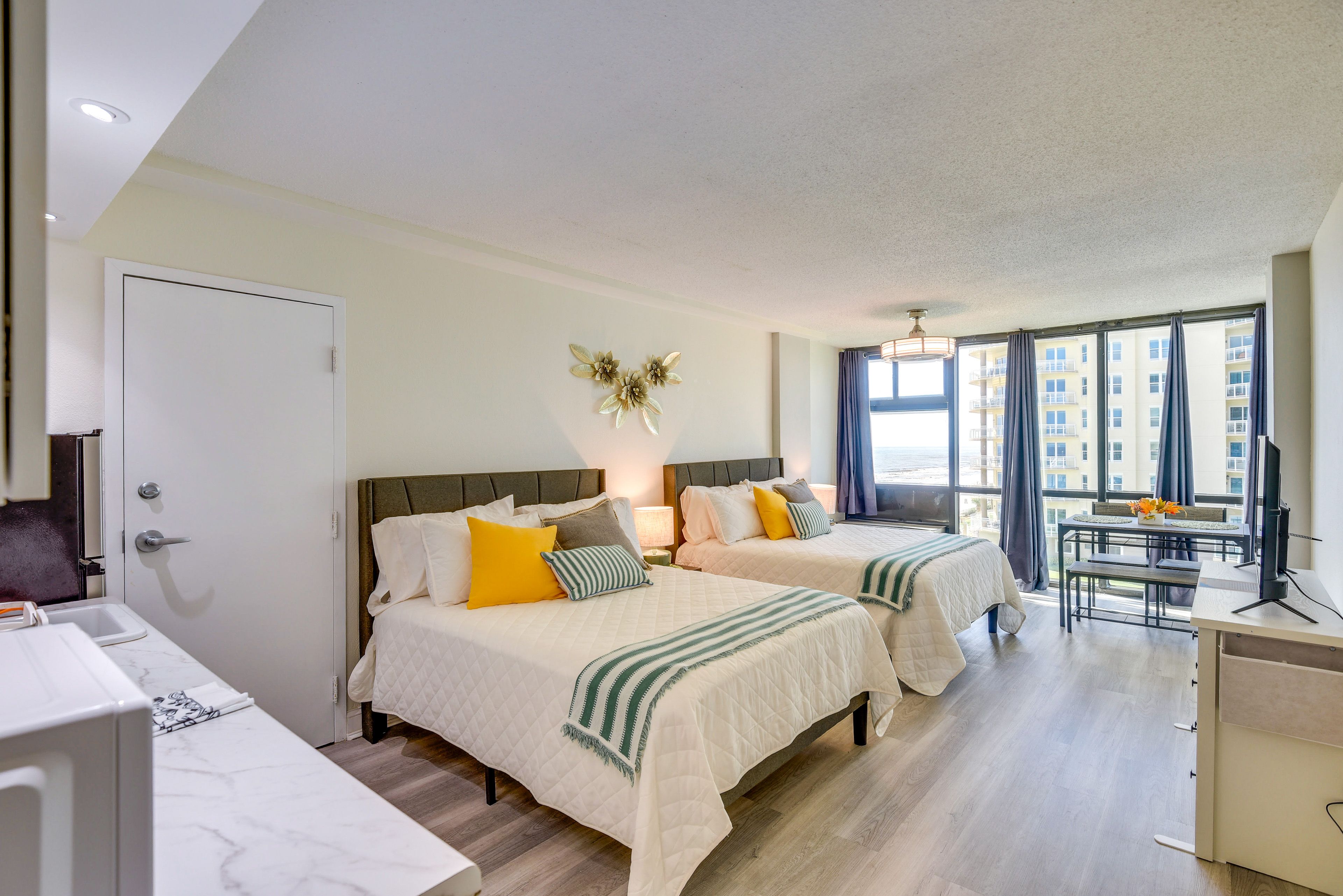 Studio | 2 Full Beds | Single-Story Unit
