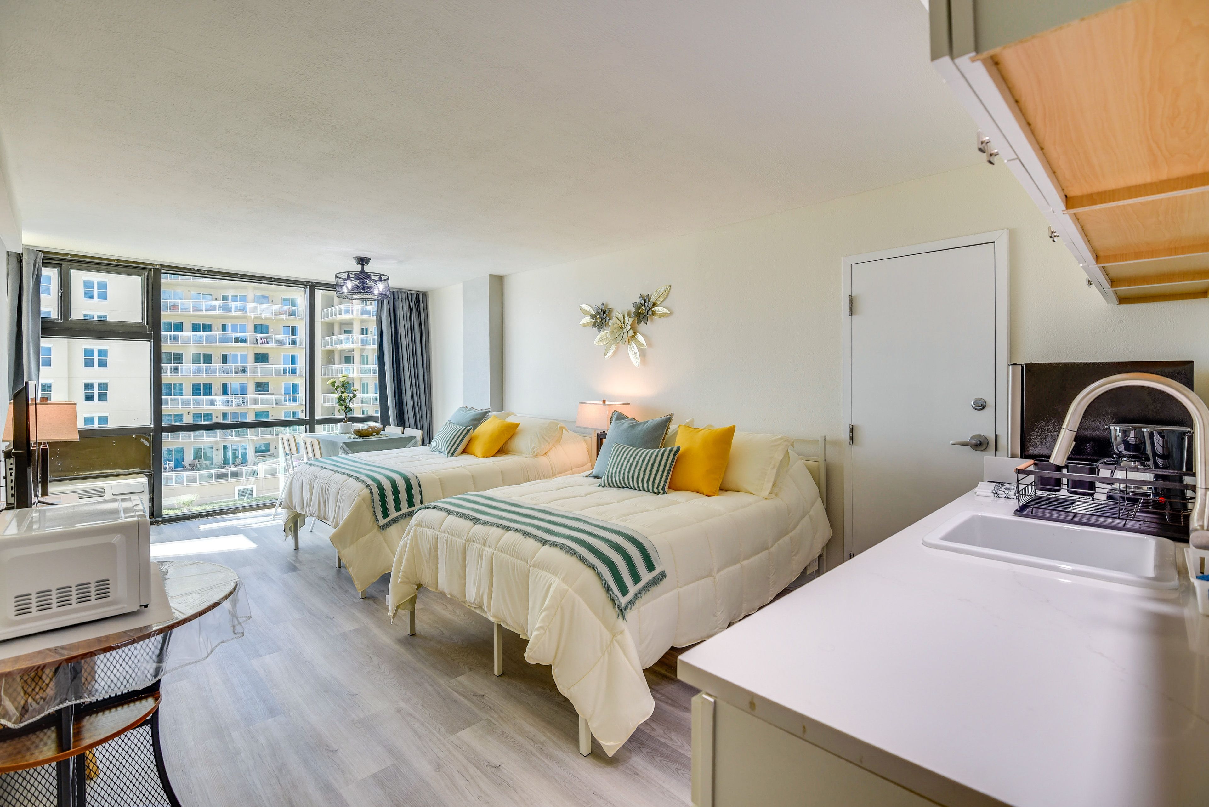 Studio | 2 Full Beds | Central A/C