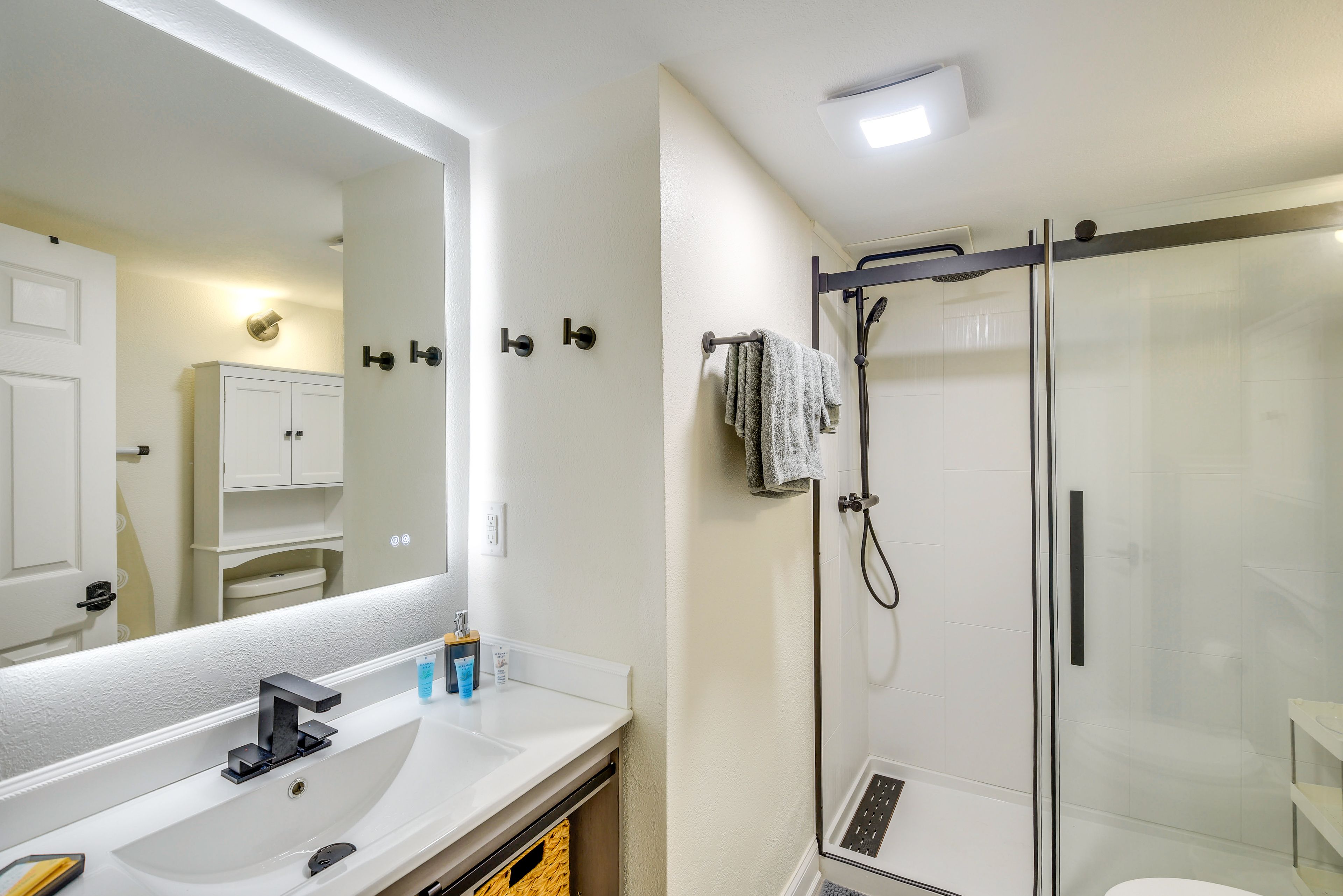 Bathroom | Towels Provided