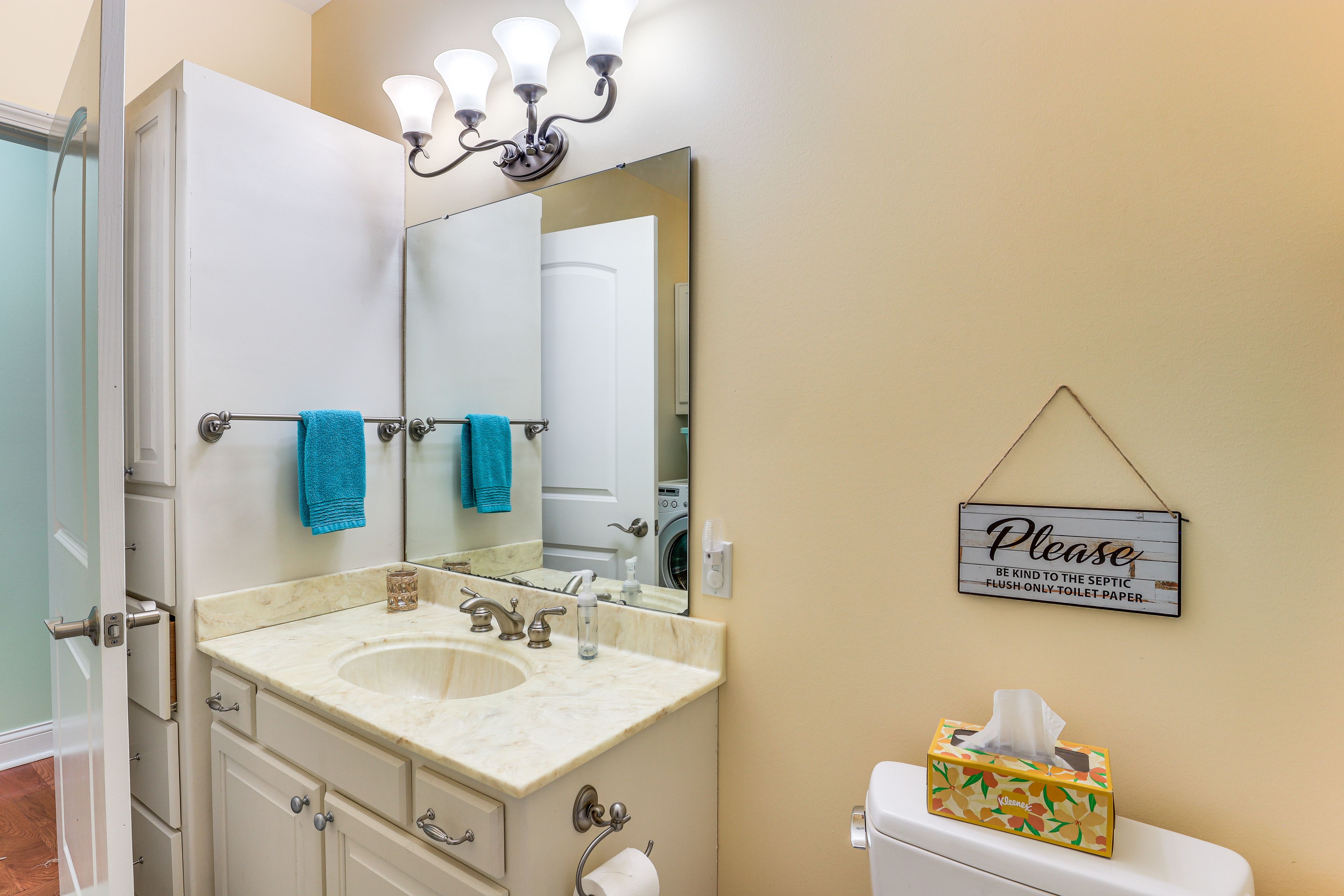 Full Bath | Main Level