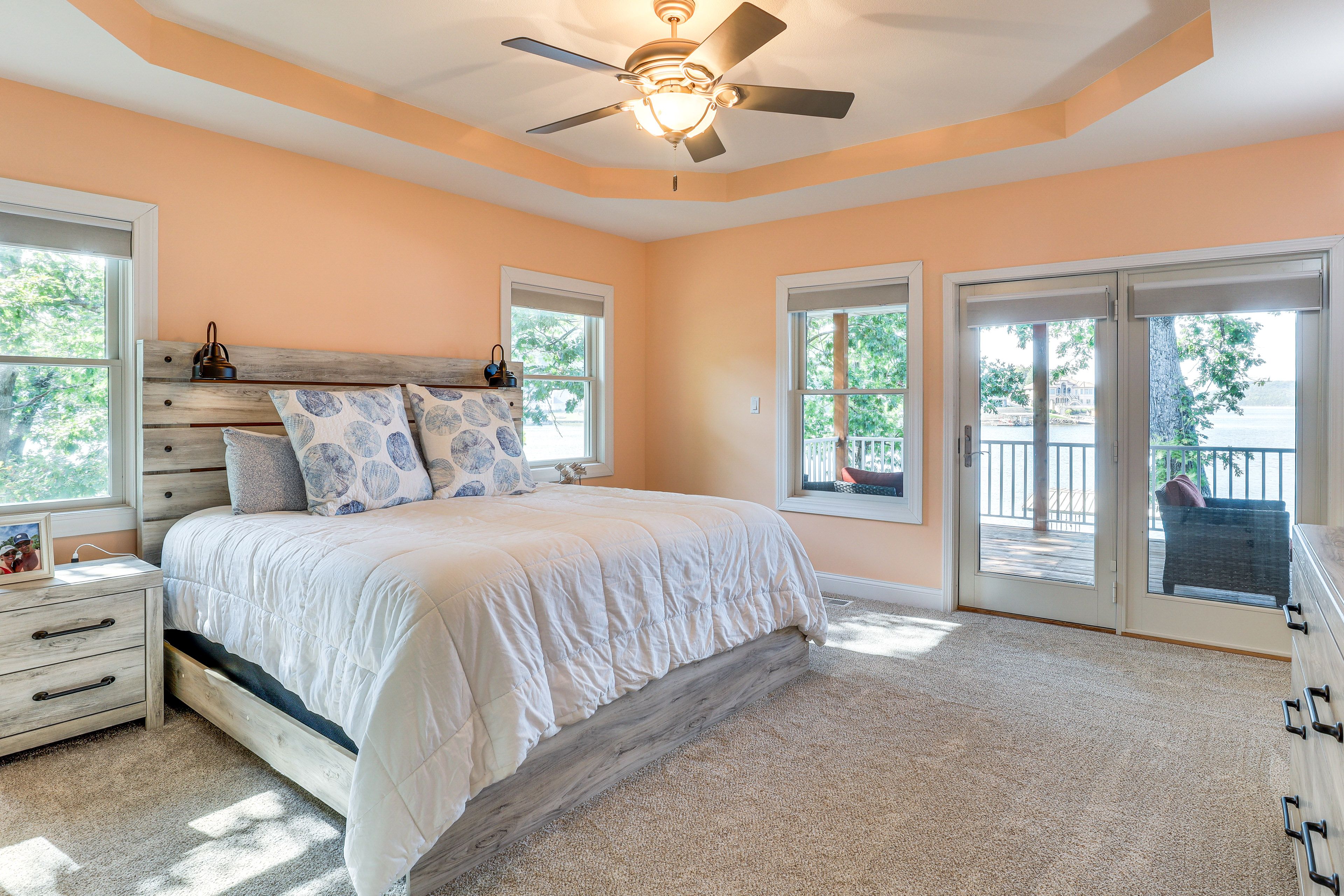 Bedroom 1 | King Bed | Linens | Main Level
