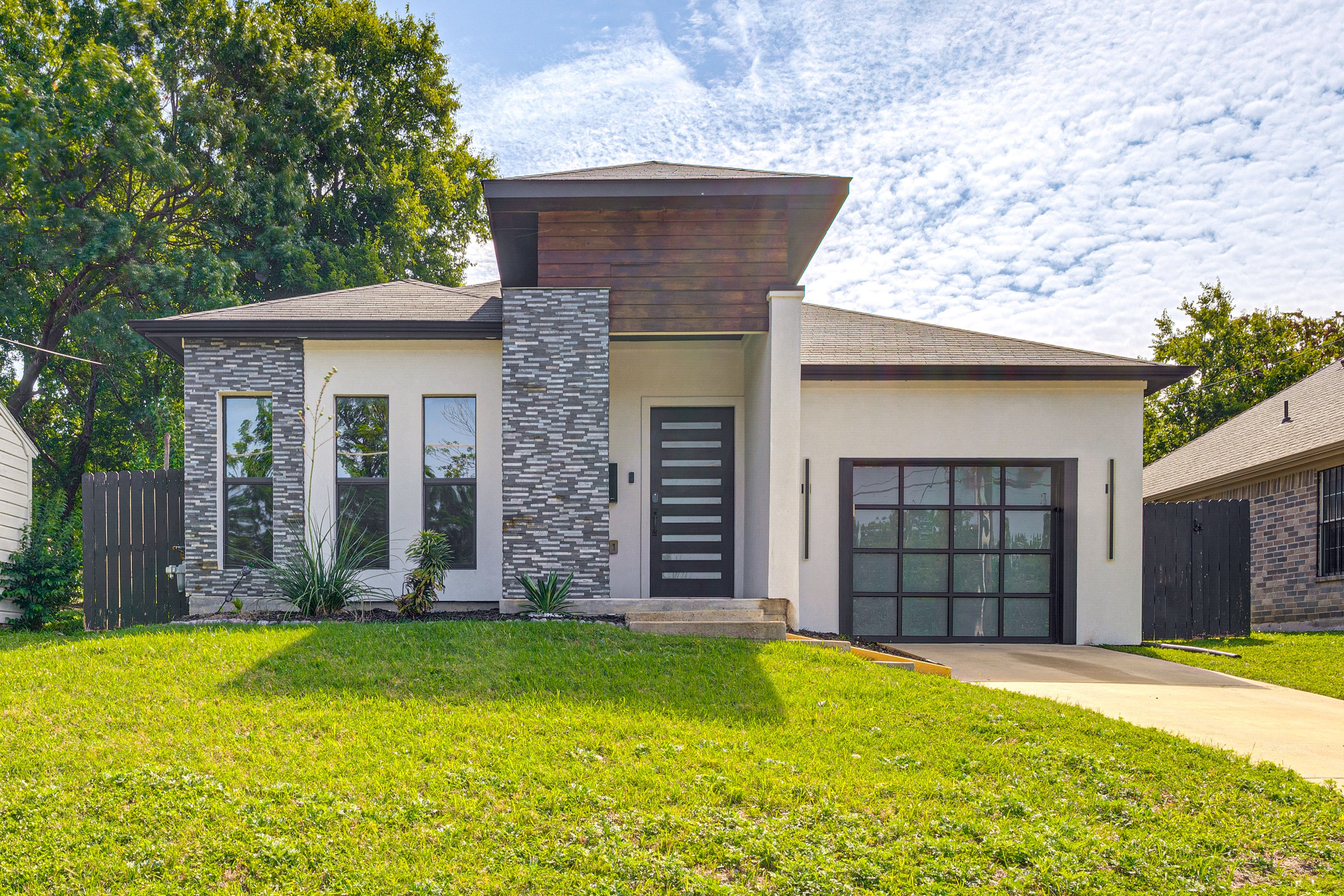 Property Exterior | Single-Story Home