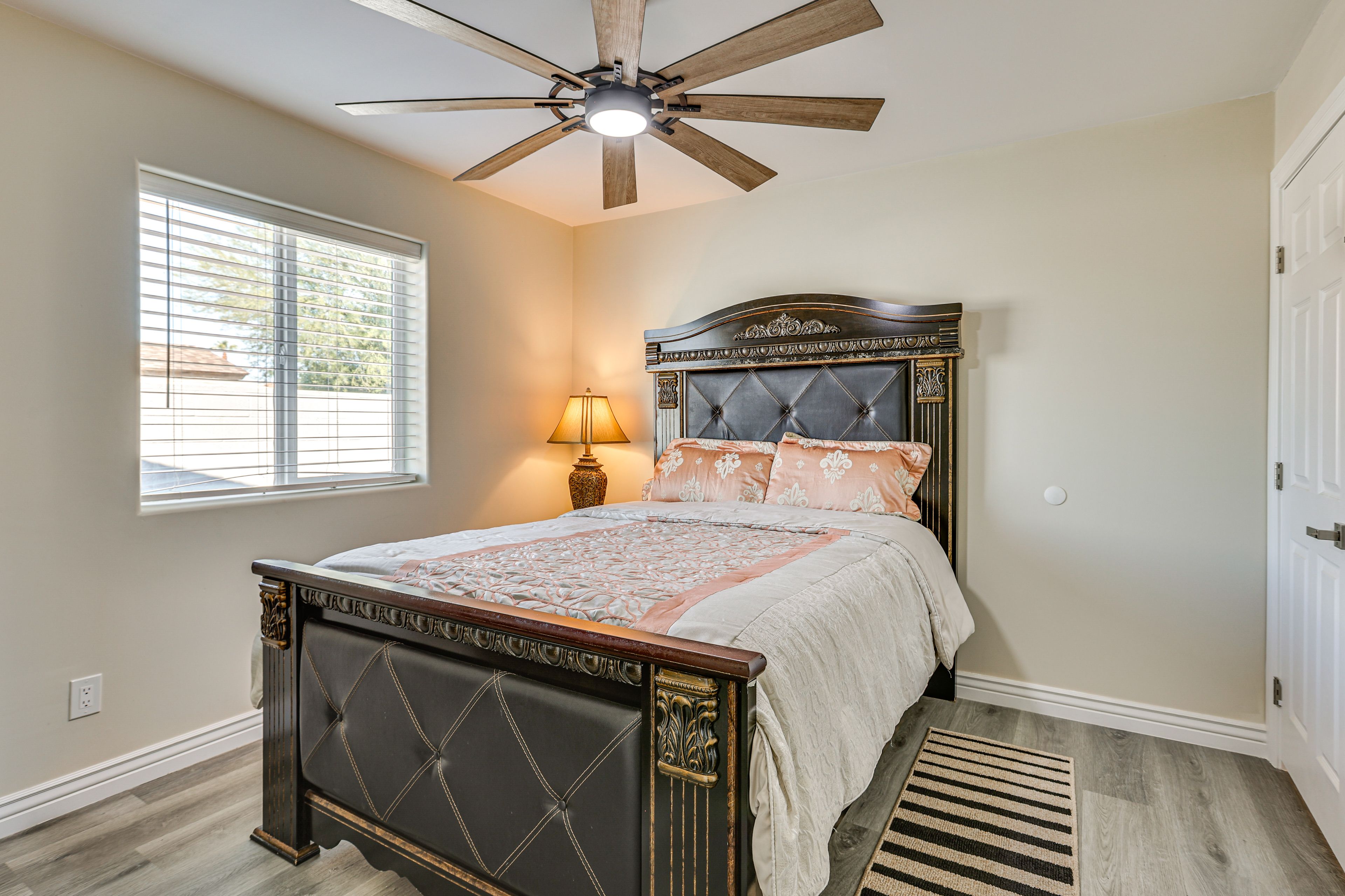 Bedroom 3 | Queen Bed