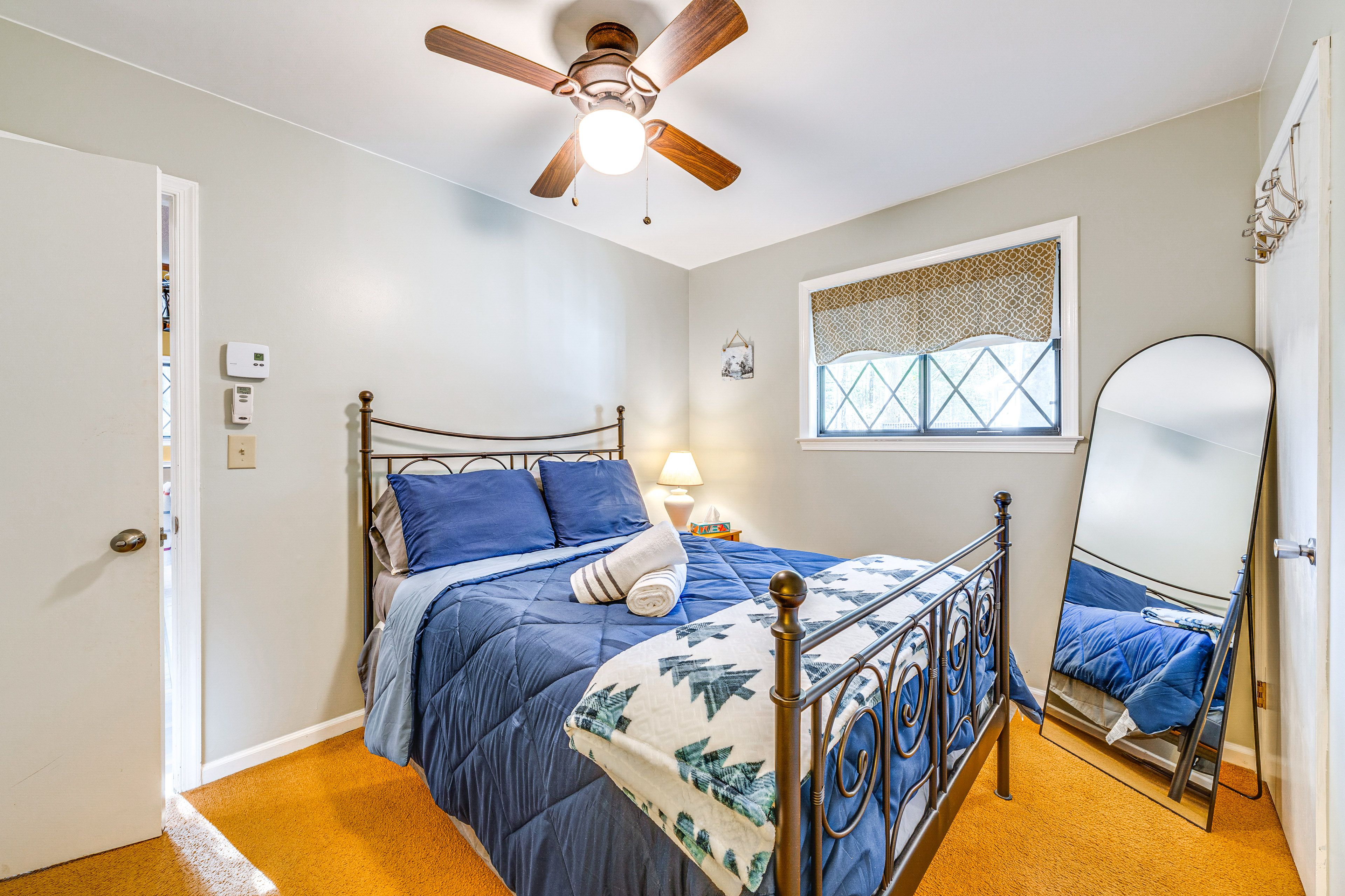 Bedroom 2 | Full Bed | Linens | 1st Floor