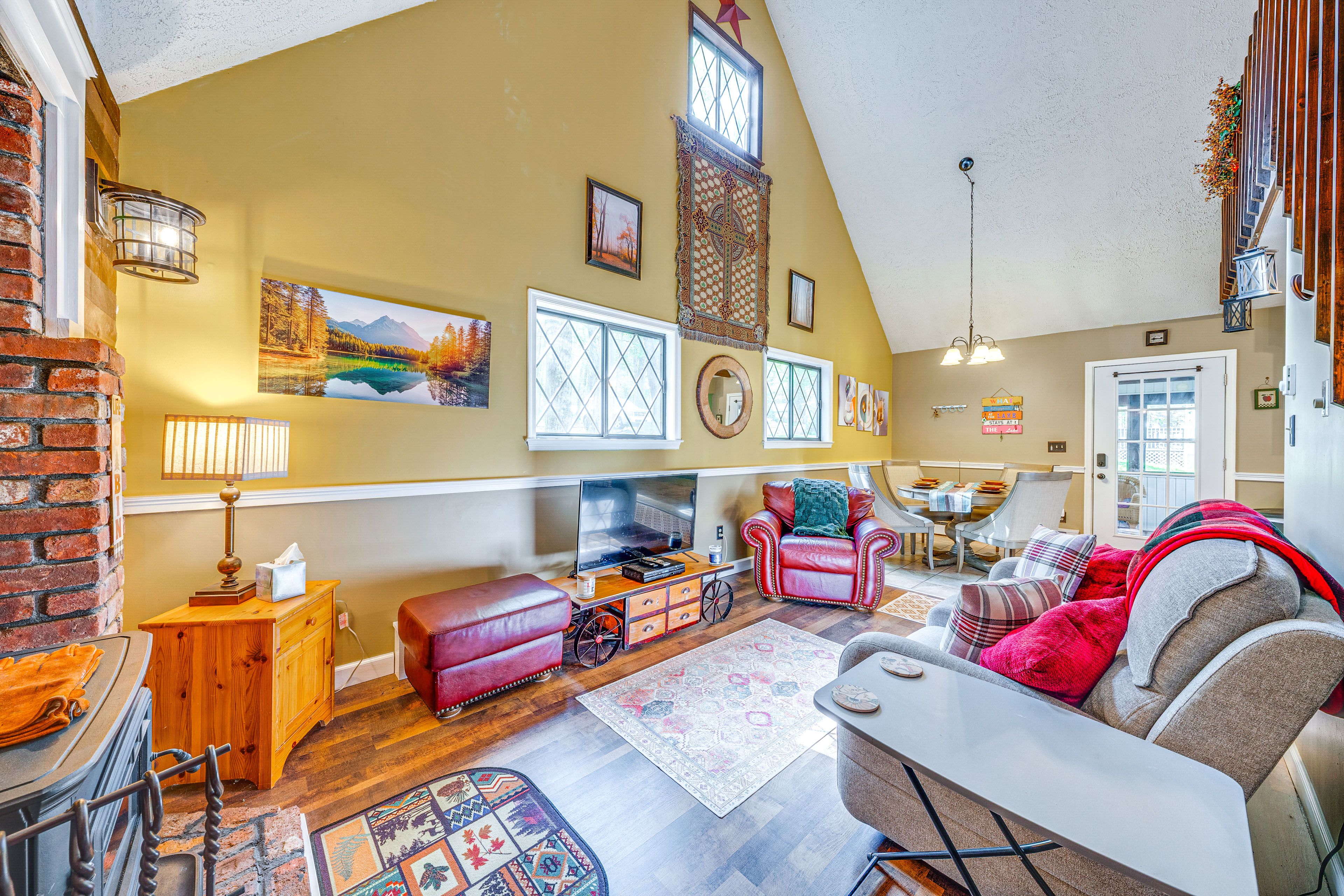 Living Room | 1st Floor
