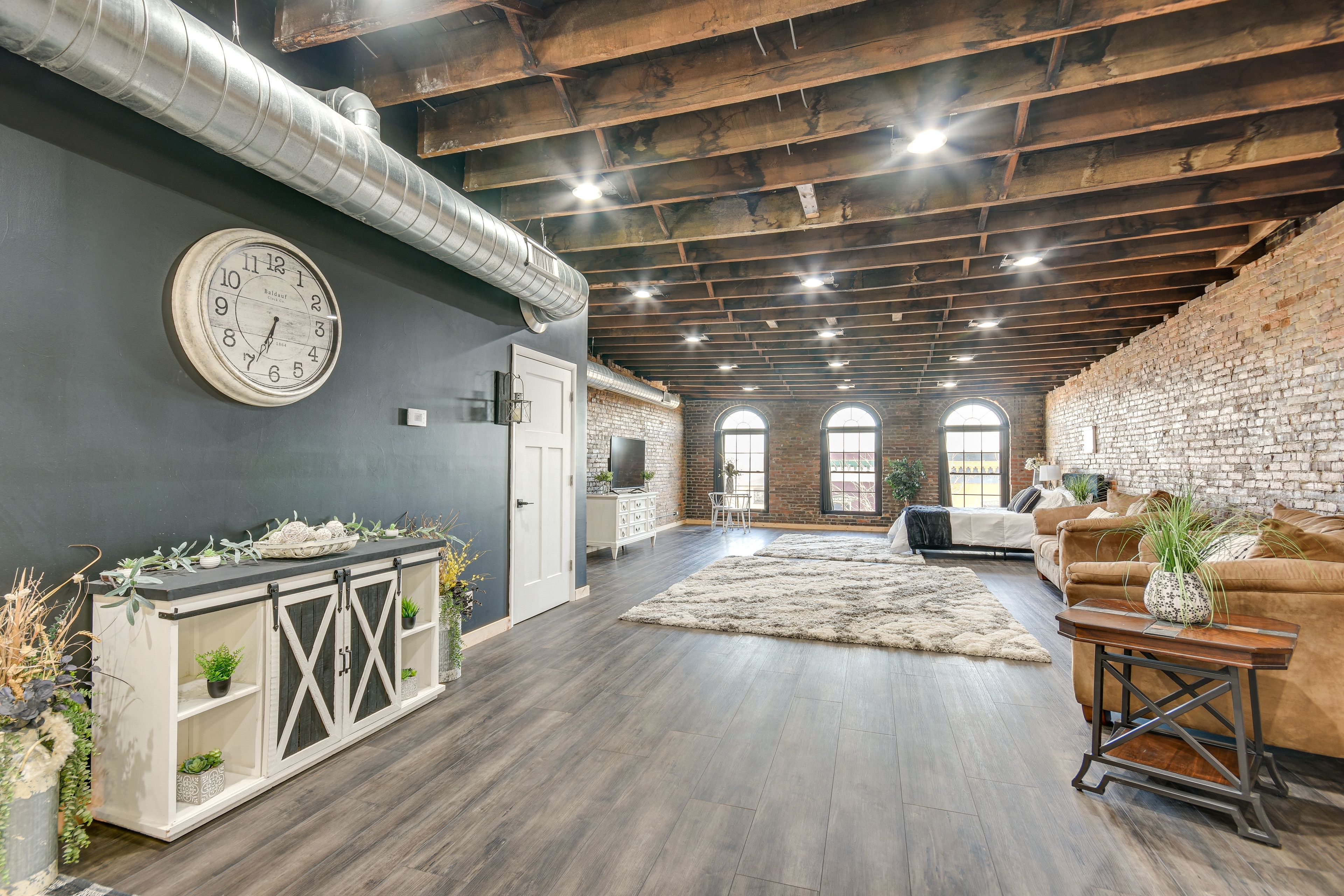 Living Area | Smart TV | Free WiFi