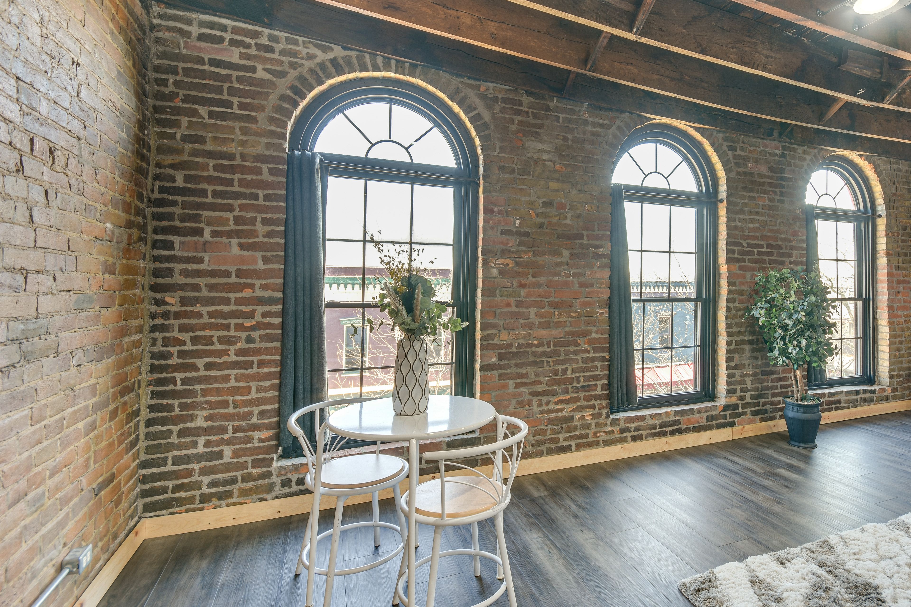 Additional Dining Area