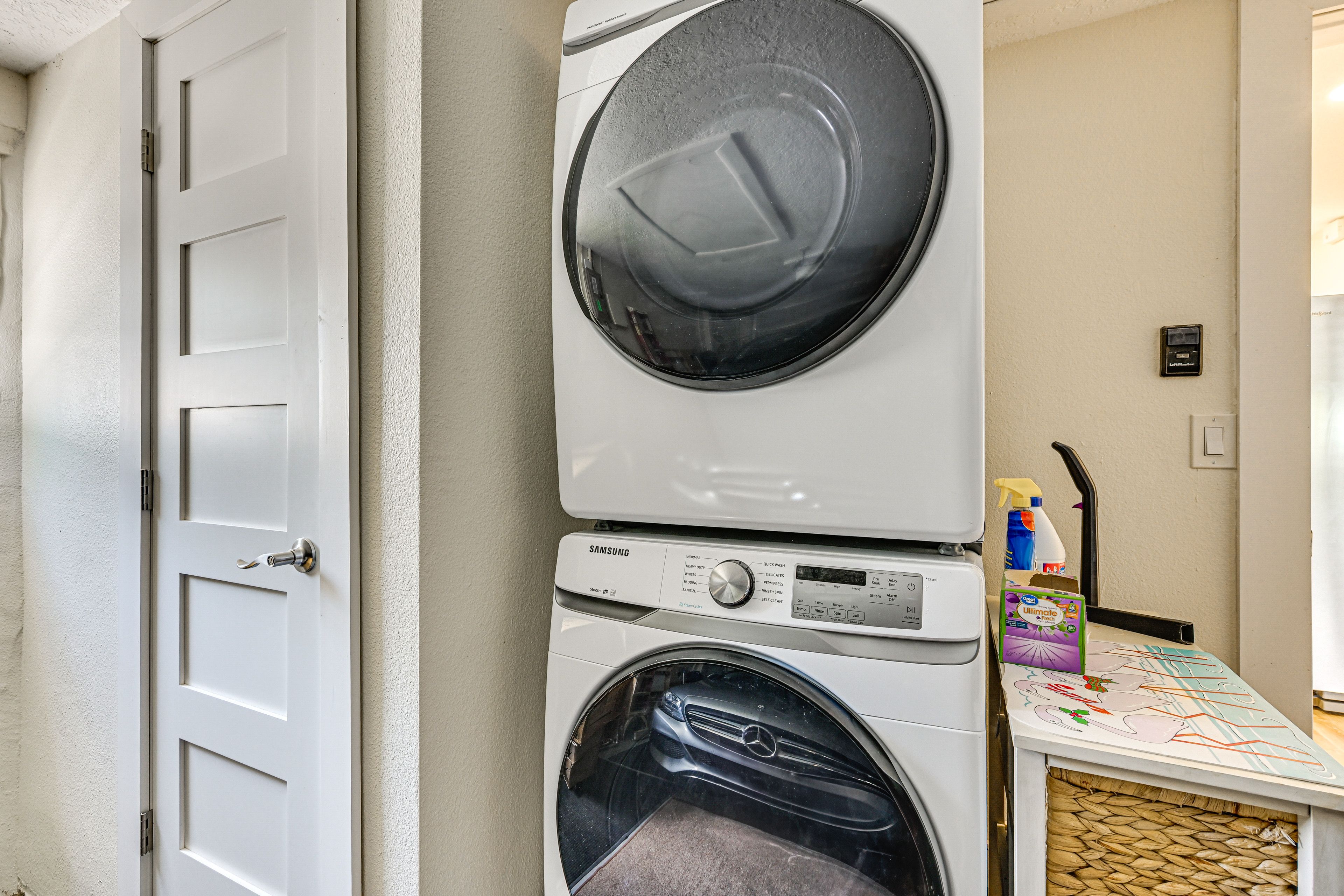 Laundry Area | Washer/Dryer