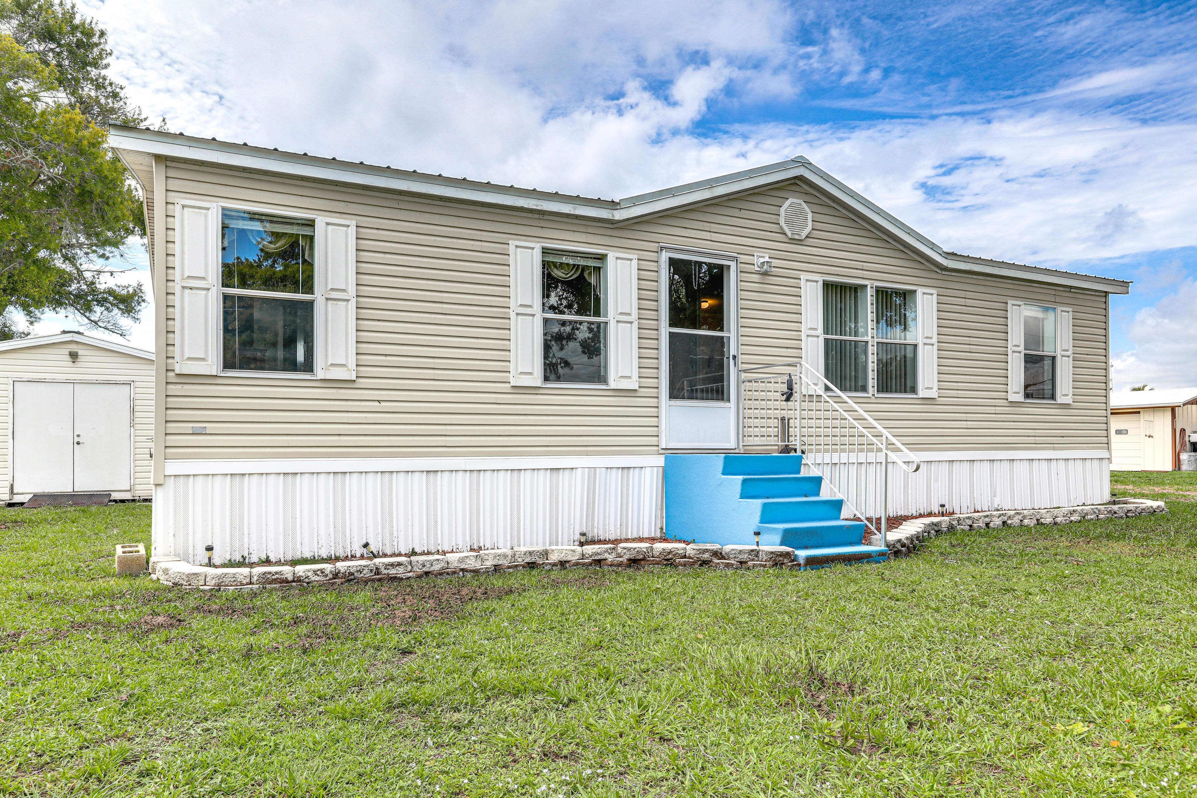 Home Exterior | Parking | Driveway (4 Vehicles)