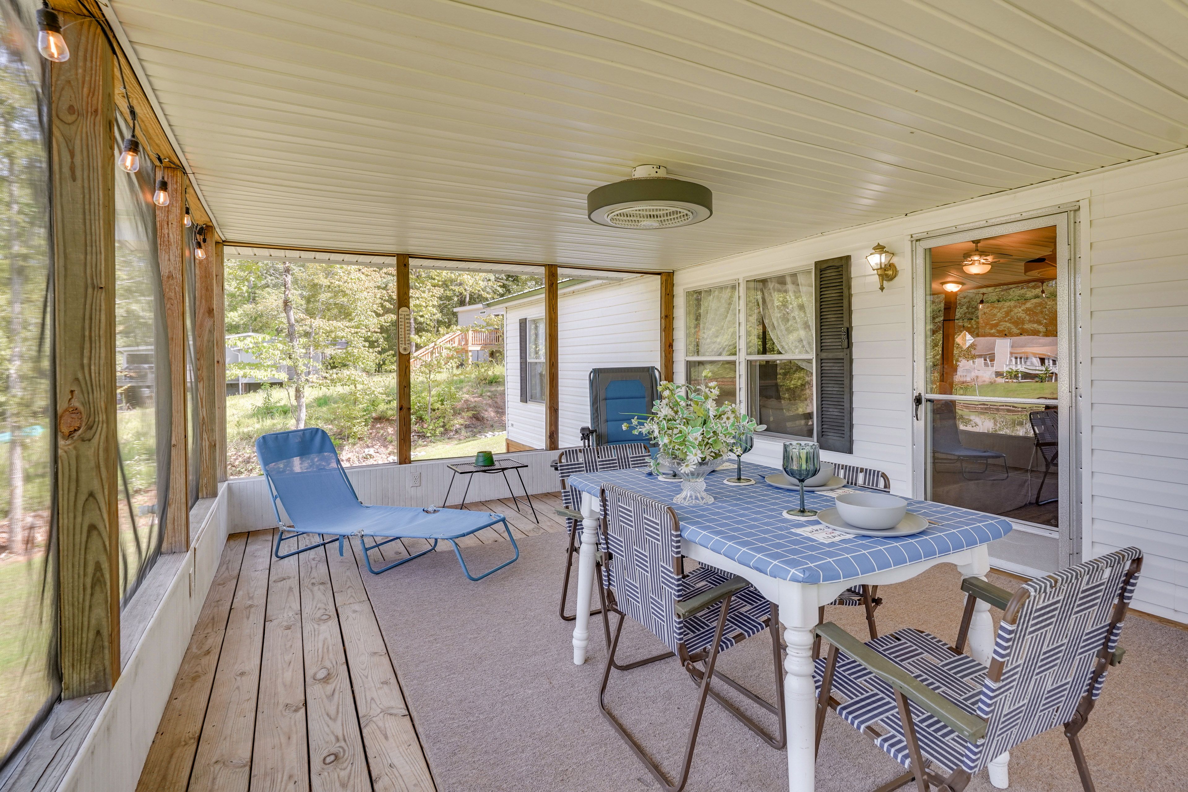 Screened Porch | Dining Area | Lake Views