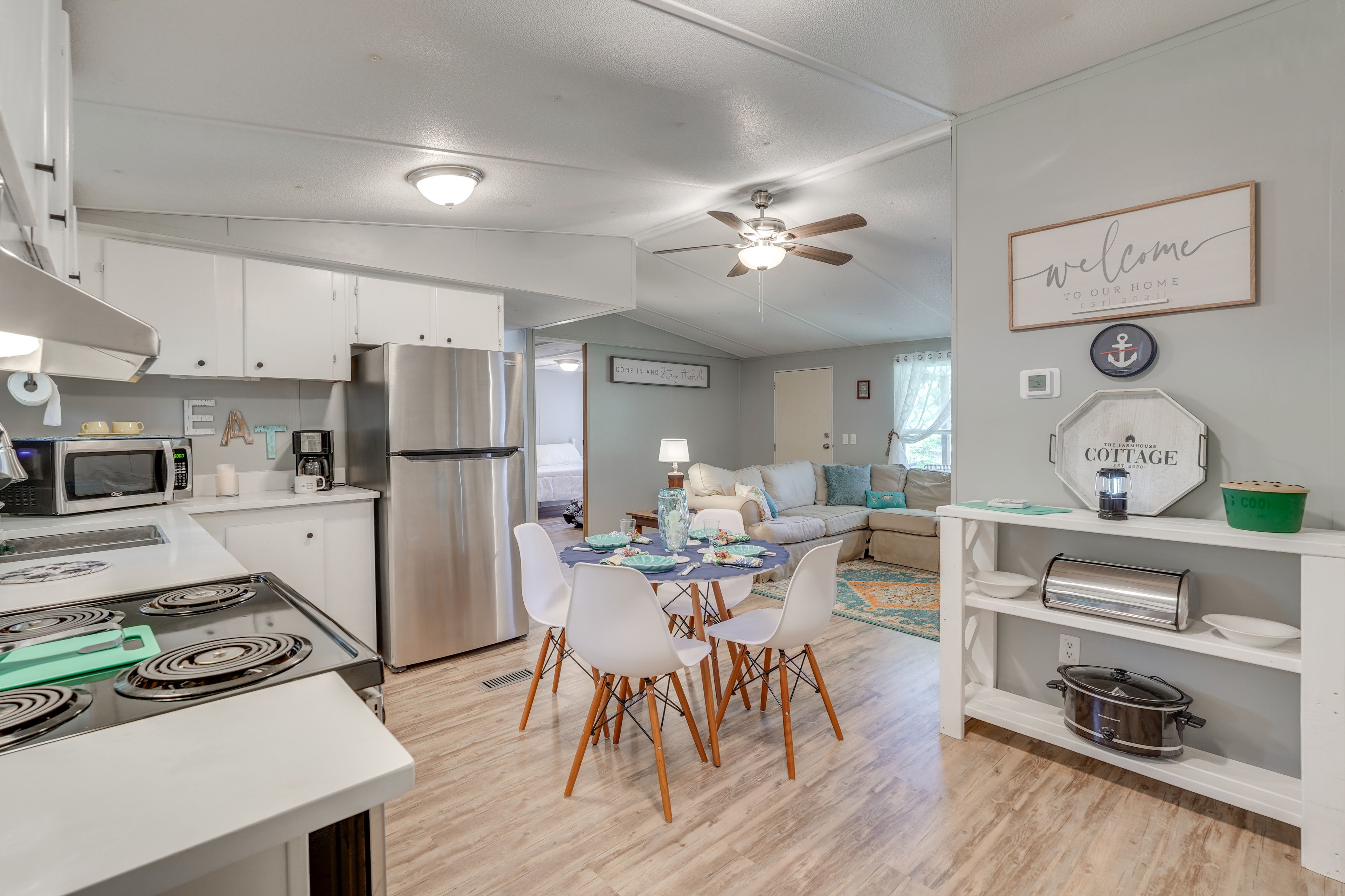 Kitchen | Dining Area | Cooking Basics | Dishware & Flatware