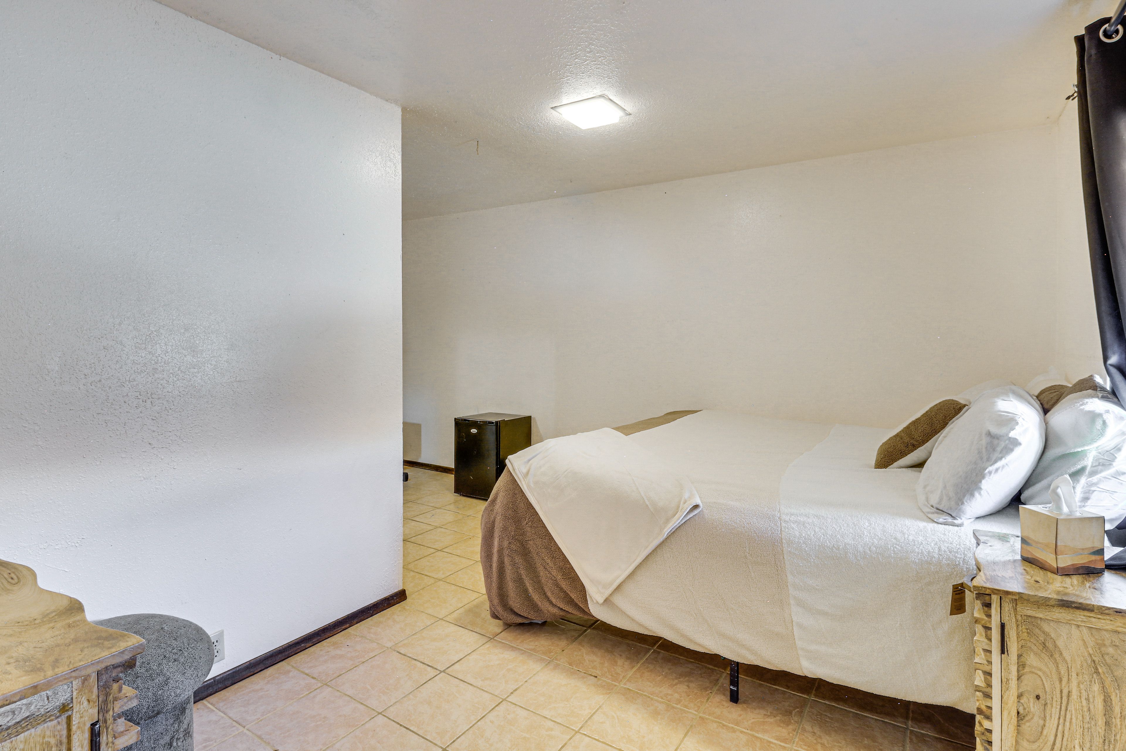 Bedroom 4 | King Bed