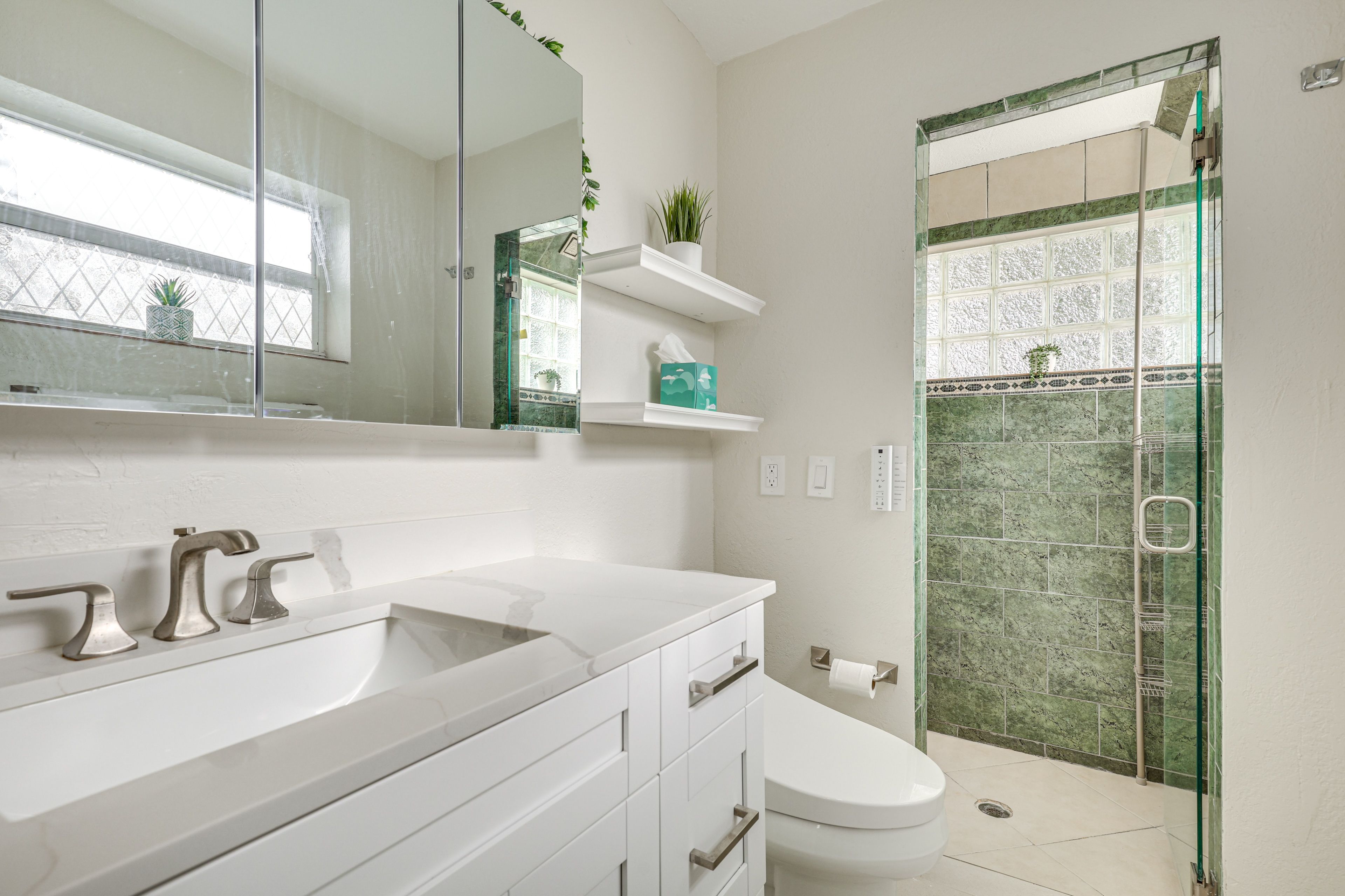 En-Suite Bathroom | Towels Provided