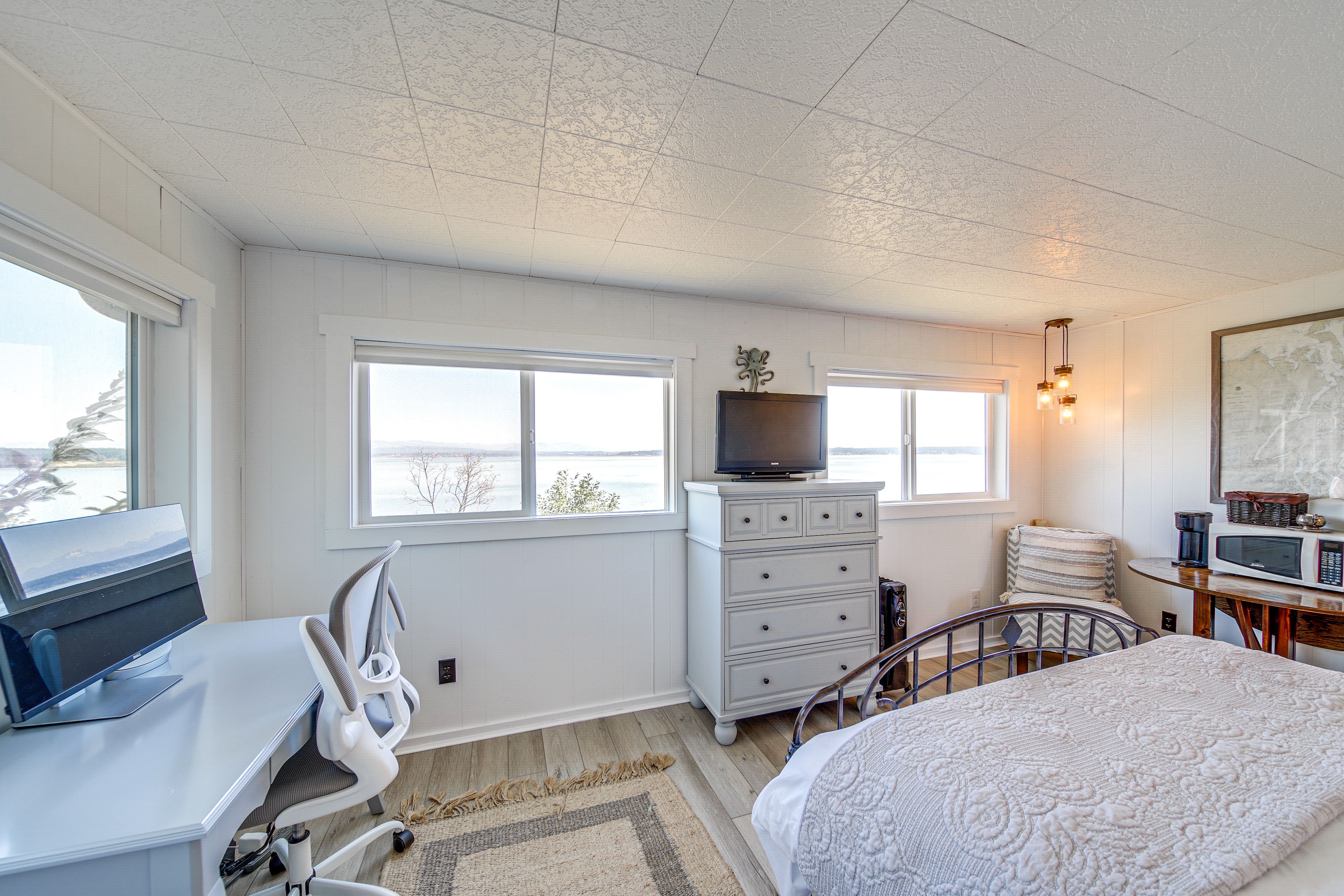 Guest House | Bedroom 3 | Queen Bed