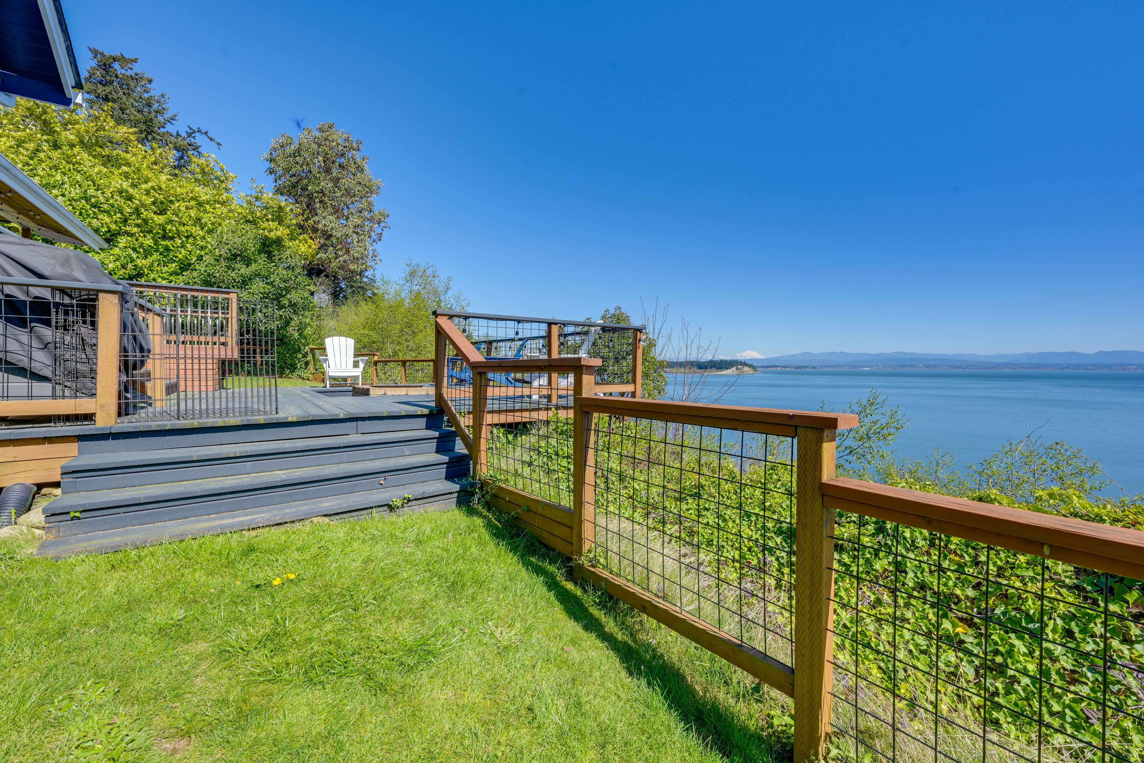 Fenced Yard