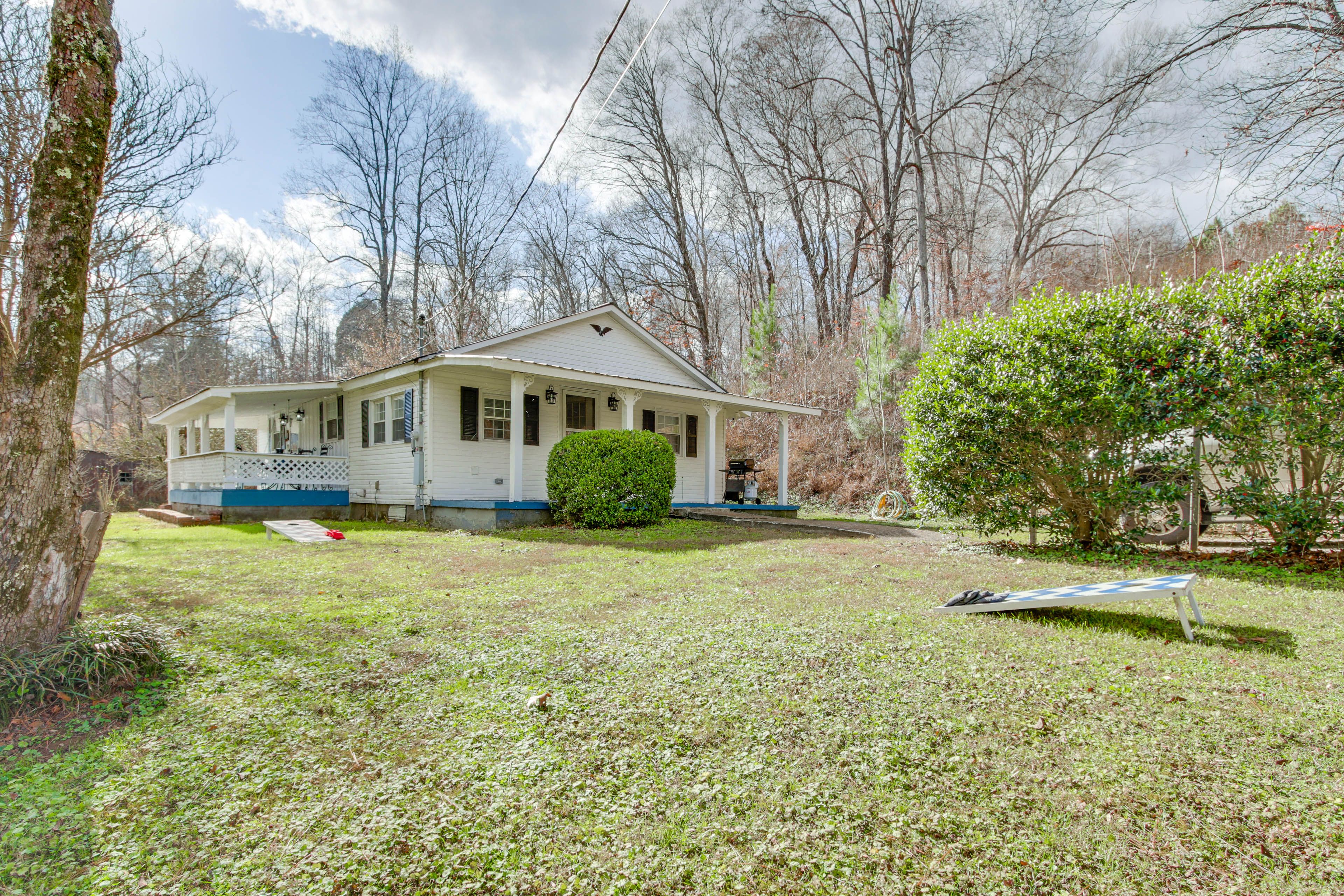 House Exterior | Spacious Yard | Cornhole