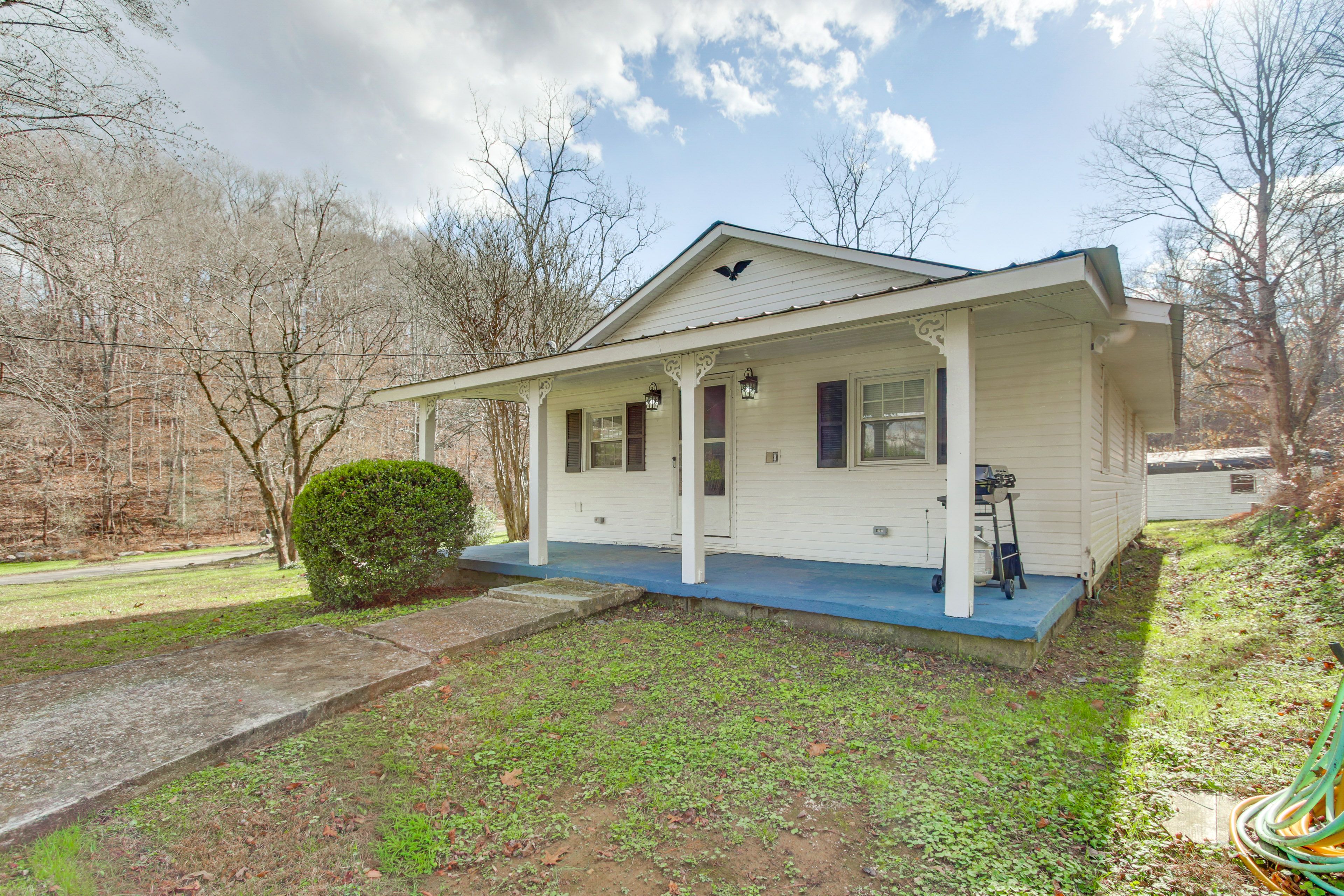 House Exterior | Addt'l Covered Porch | Gas Grill