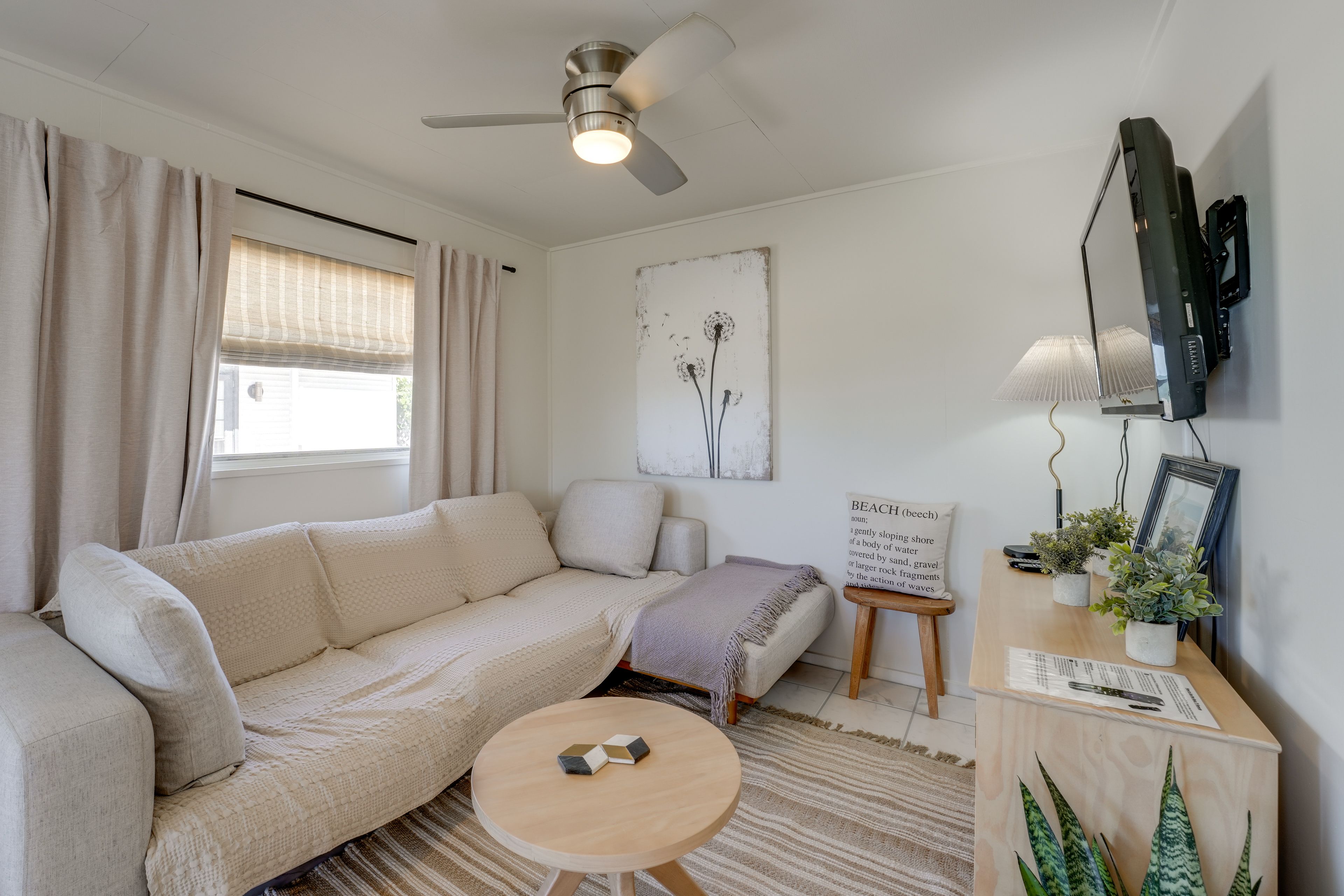 Living Room | Central A/C & Heat | Free WiFi