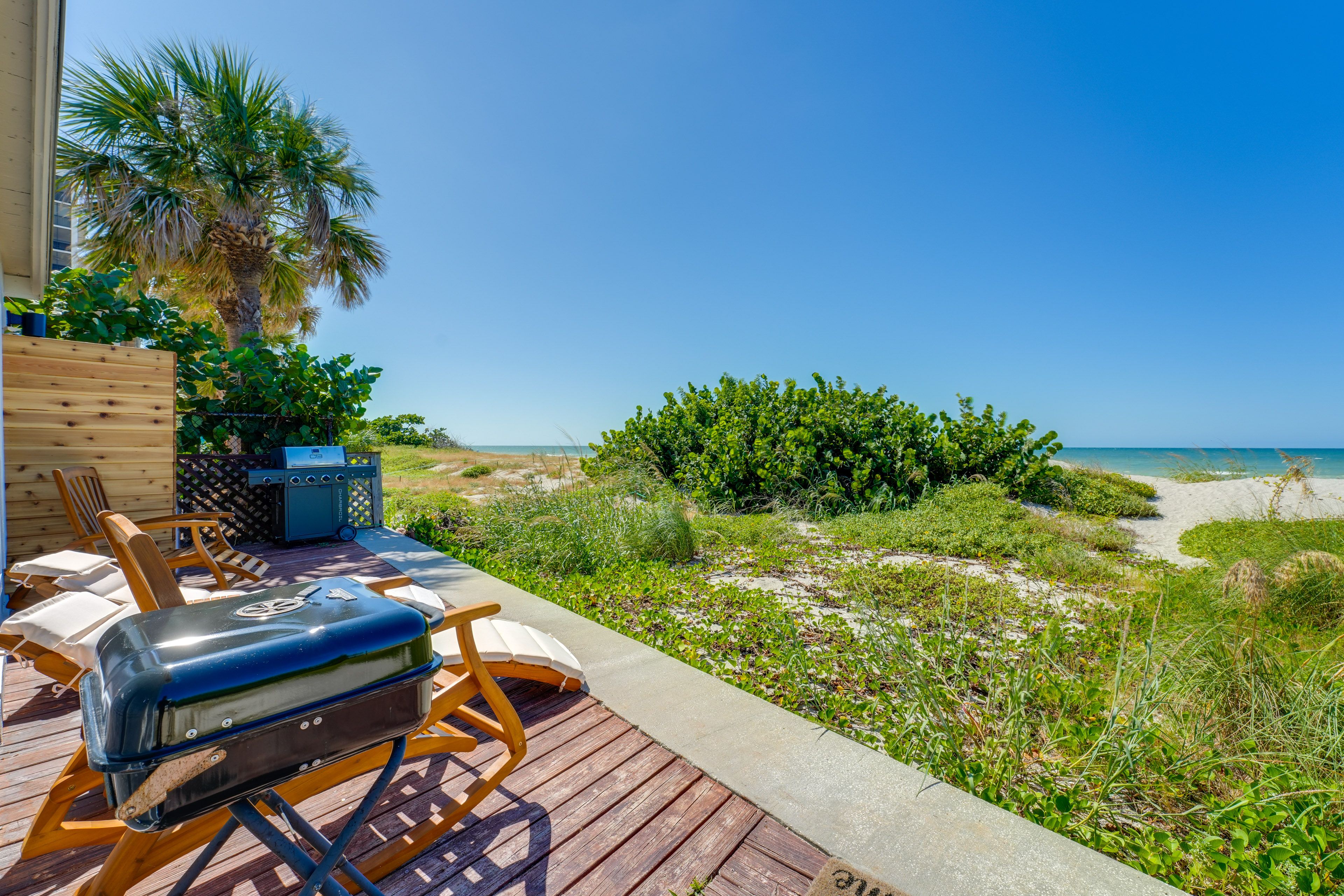 Indian Rocks Beach Vacation Rental | 1BR | 1BA | Threshold Step to Enter