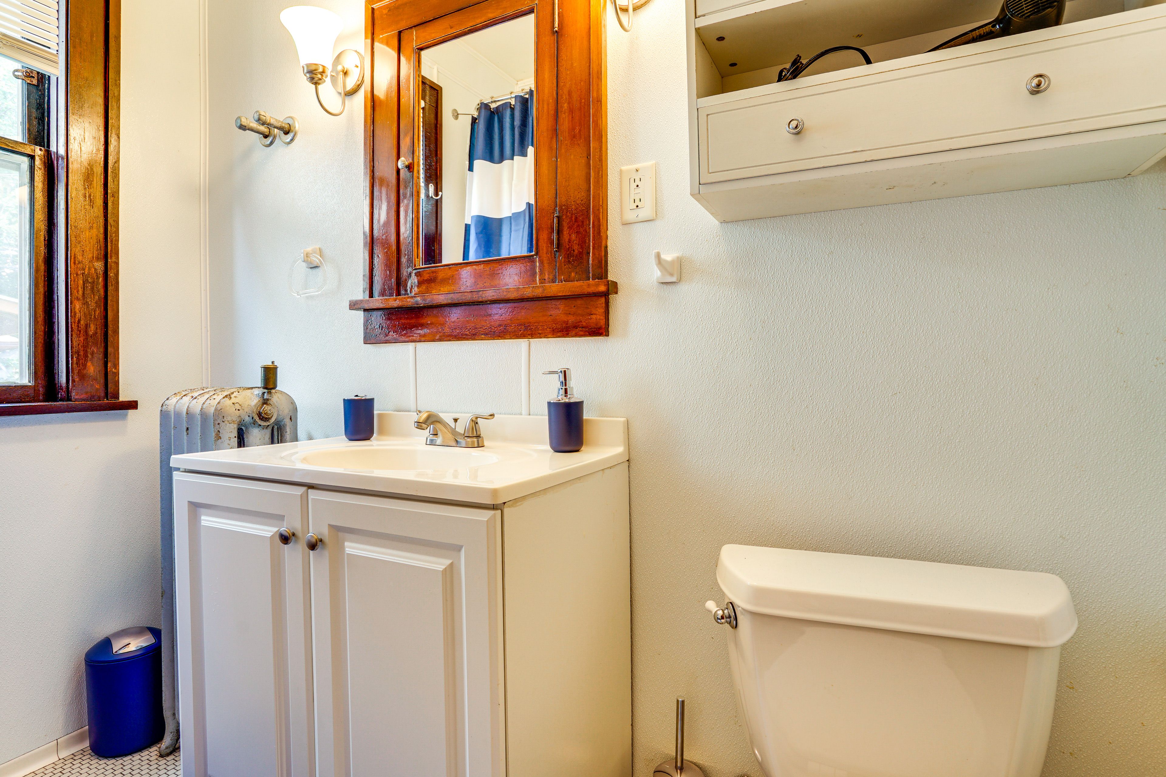 Bathroom | Towels Provided