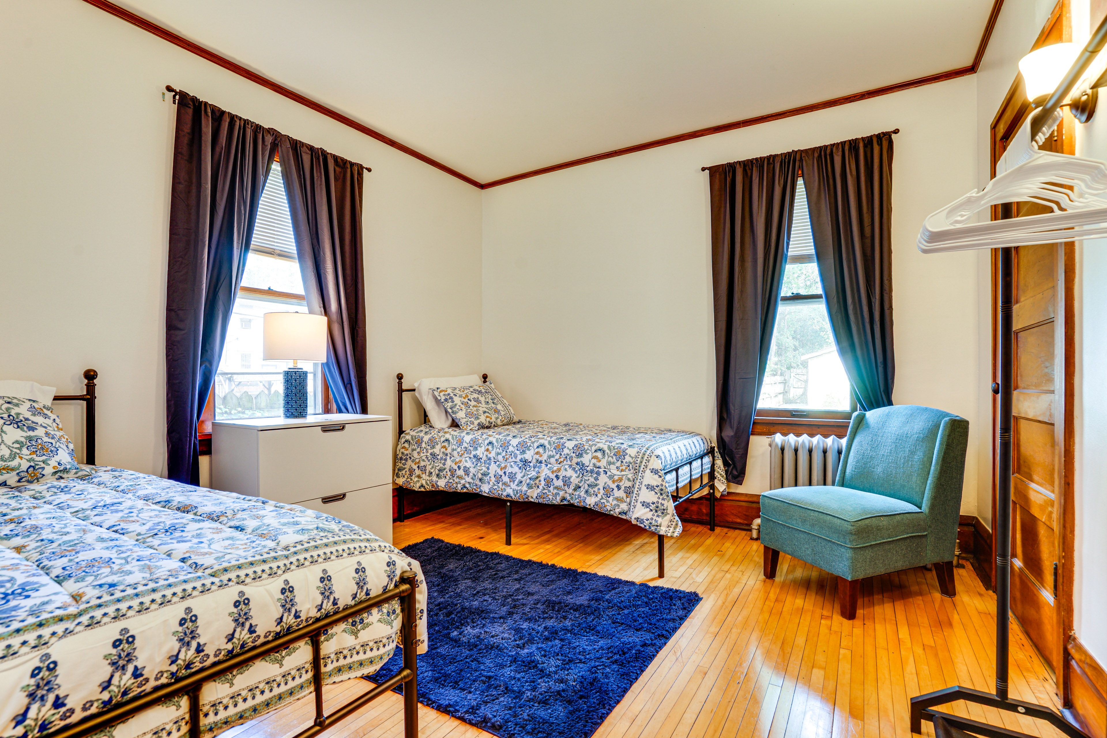 Bedroom 2 | 2 Twin Beds | Blackout Curtains
