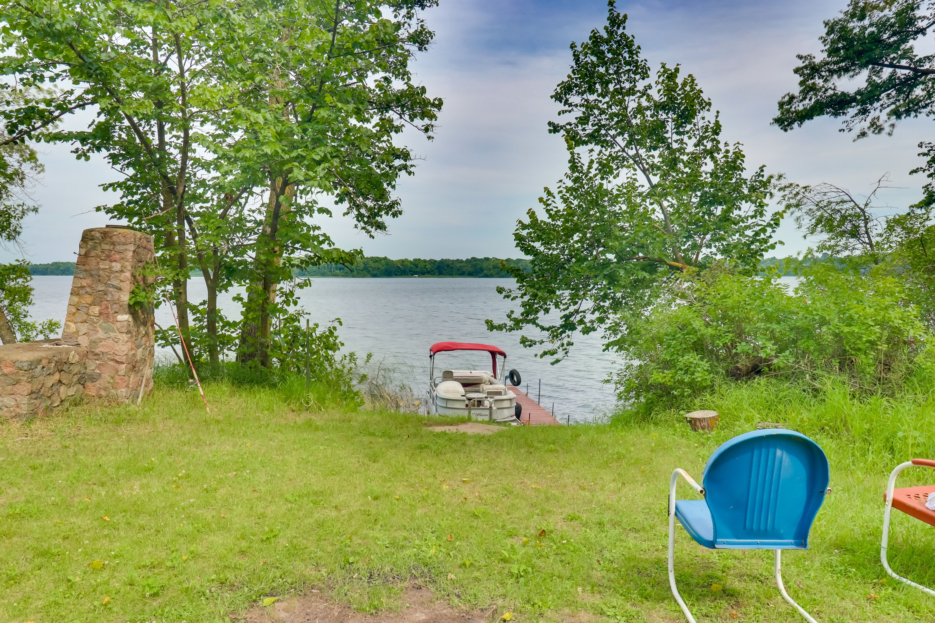 Vergas Vacation Rental | 2BR | 1BA | 650 Sq Ft | 3 Steps to Enter