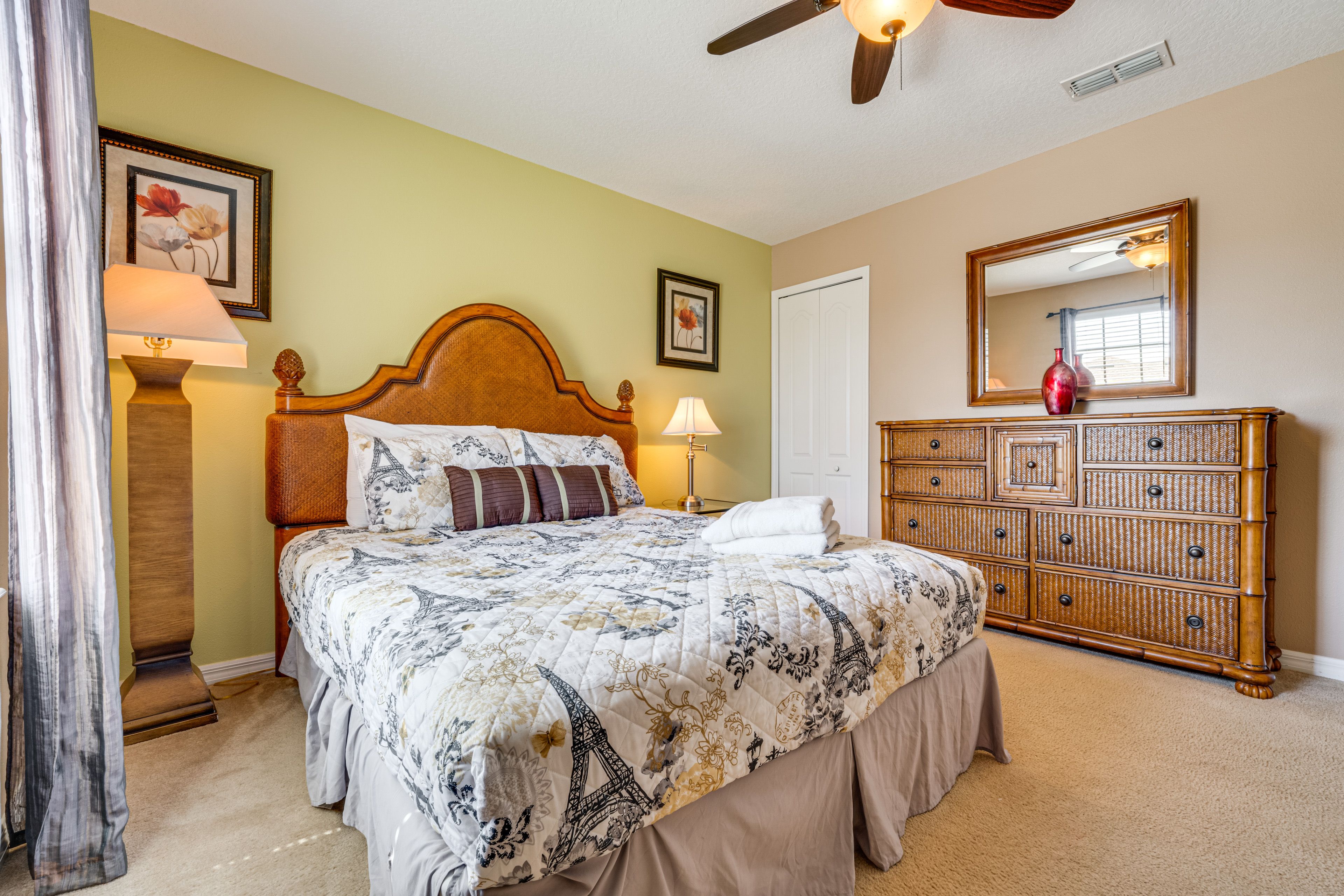 Bedroom 4 | 2nd Floor | Queen Bed | En-Suite Bathroom