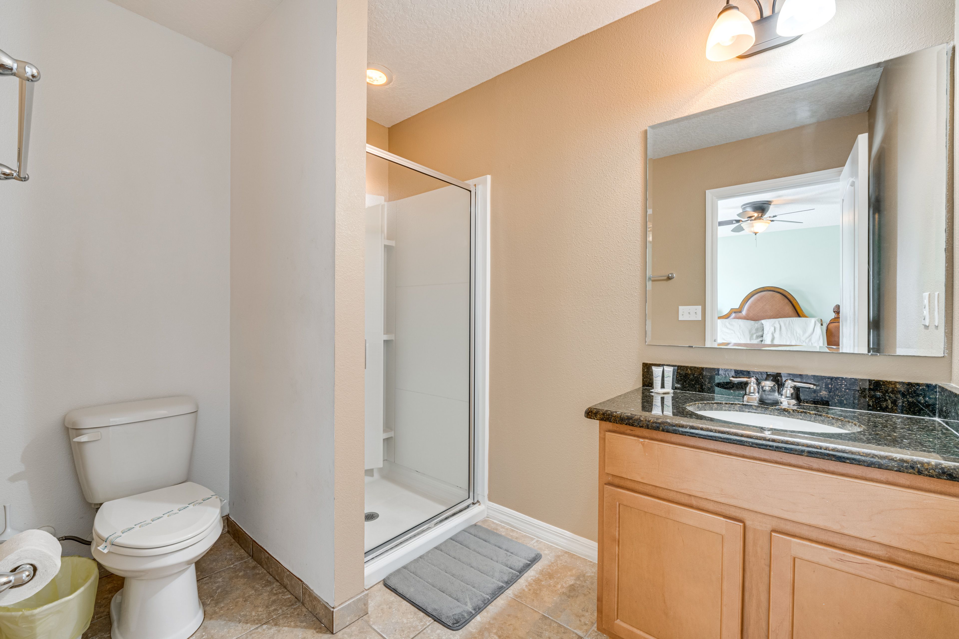 Full Bathroom | 2nd Floor