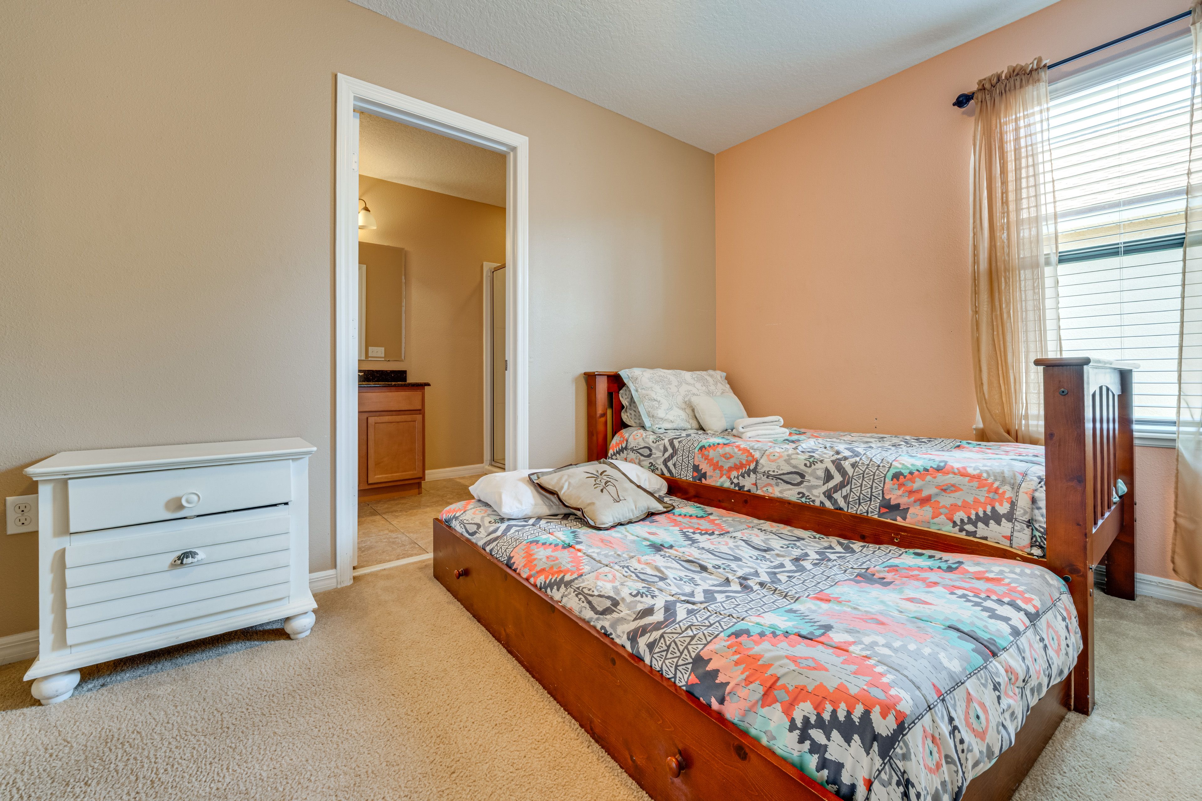 Bedroom 5 | 2nd Floor | Twin Bed w/ Twin Trundle | En-Suite Bathroom