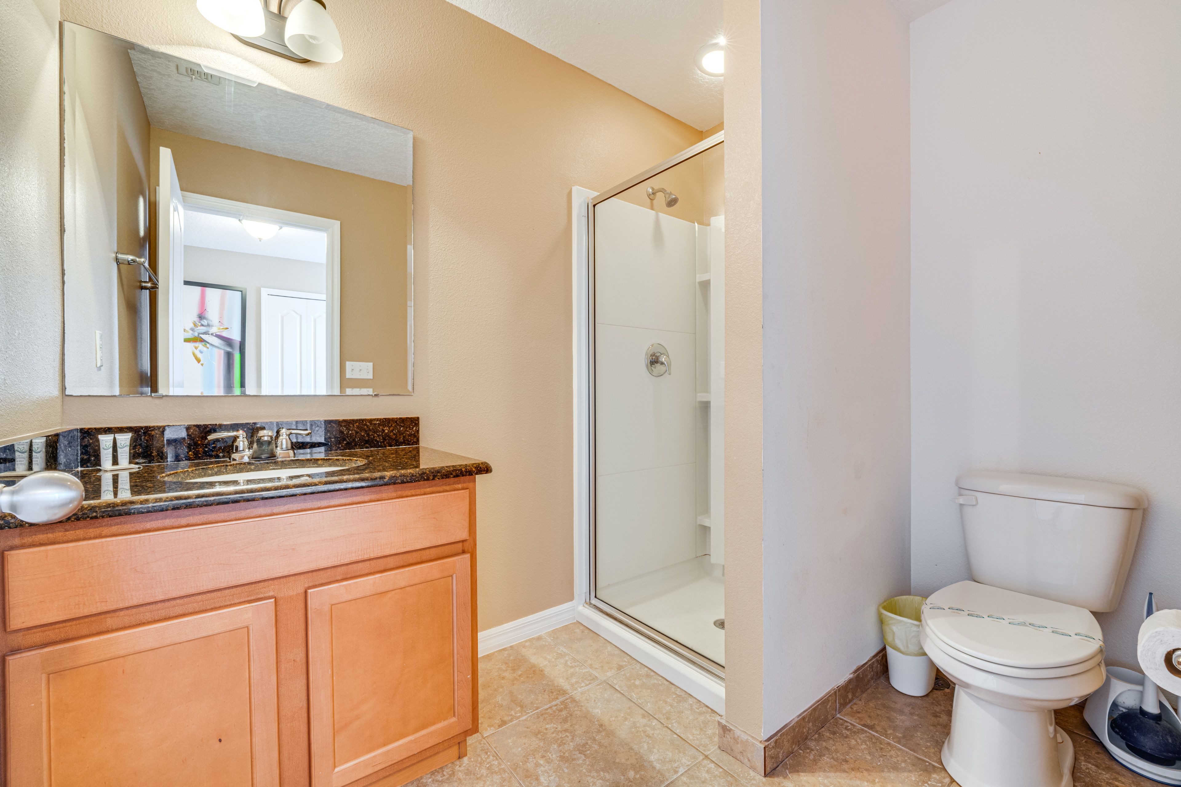 Full Bathroom | 2nd Floor