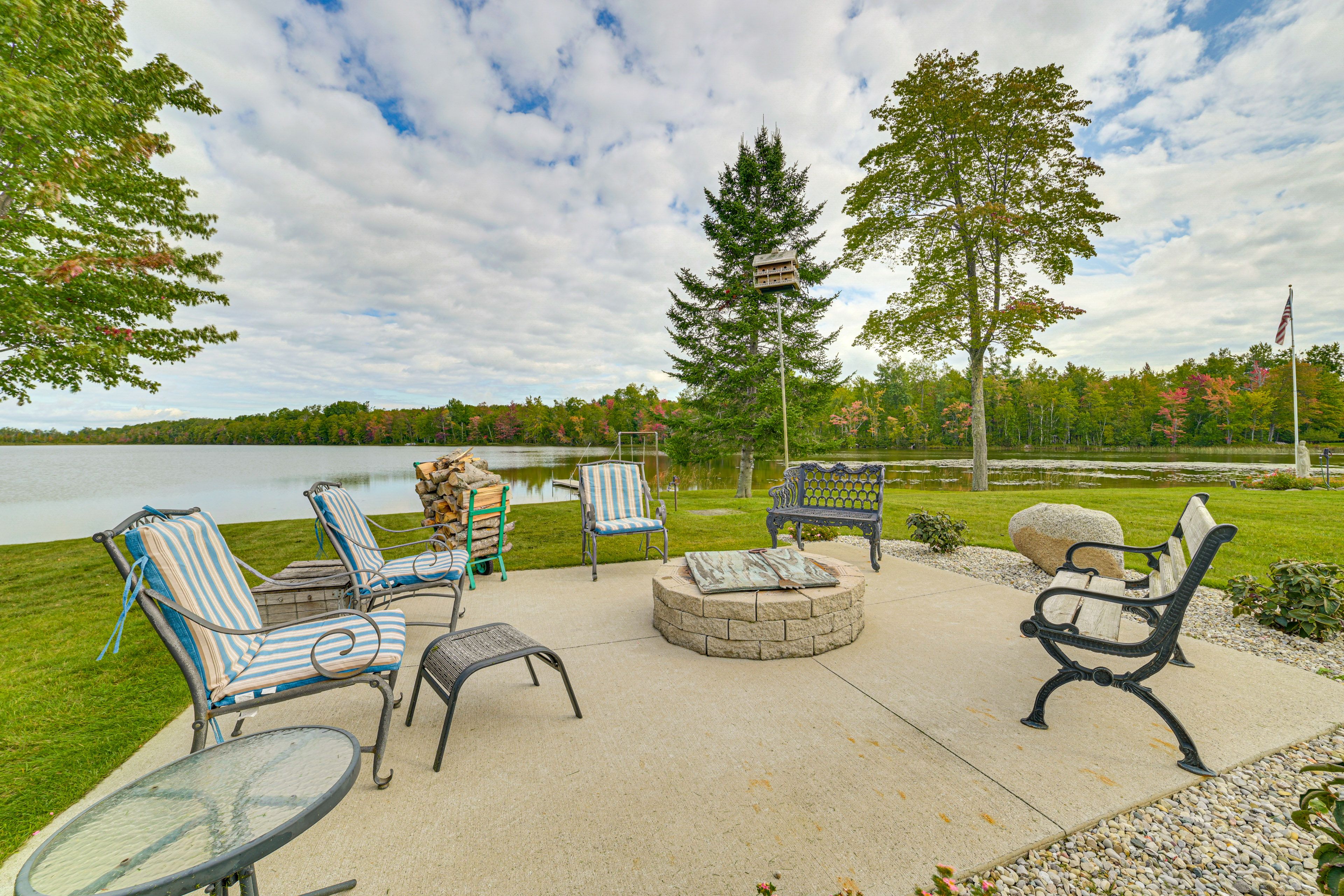 Charlevoix Vacation Rental | 2BR | 1BA | 900 Sq Ft | 1 Step Required