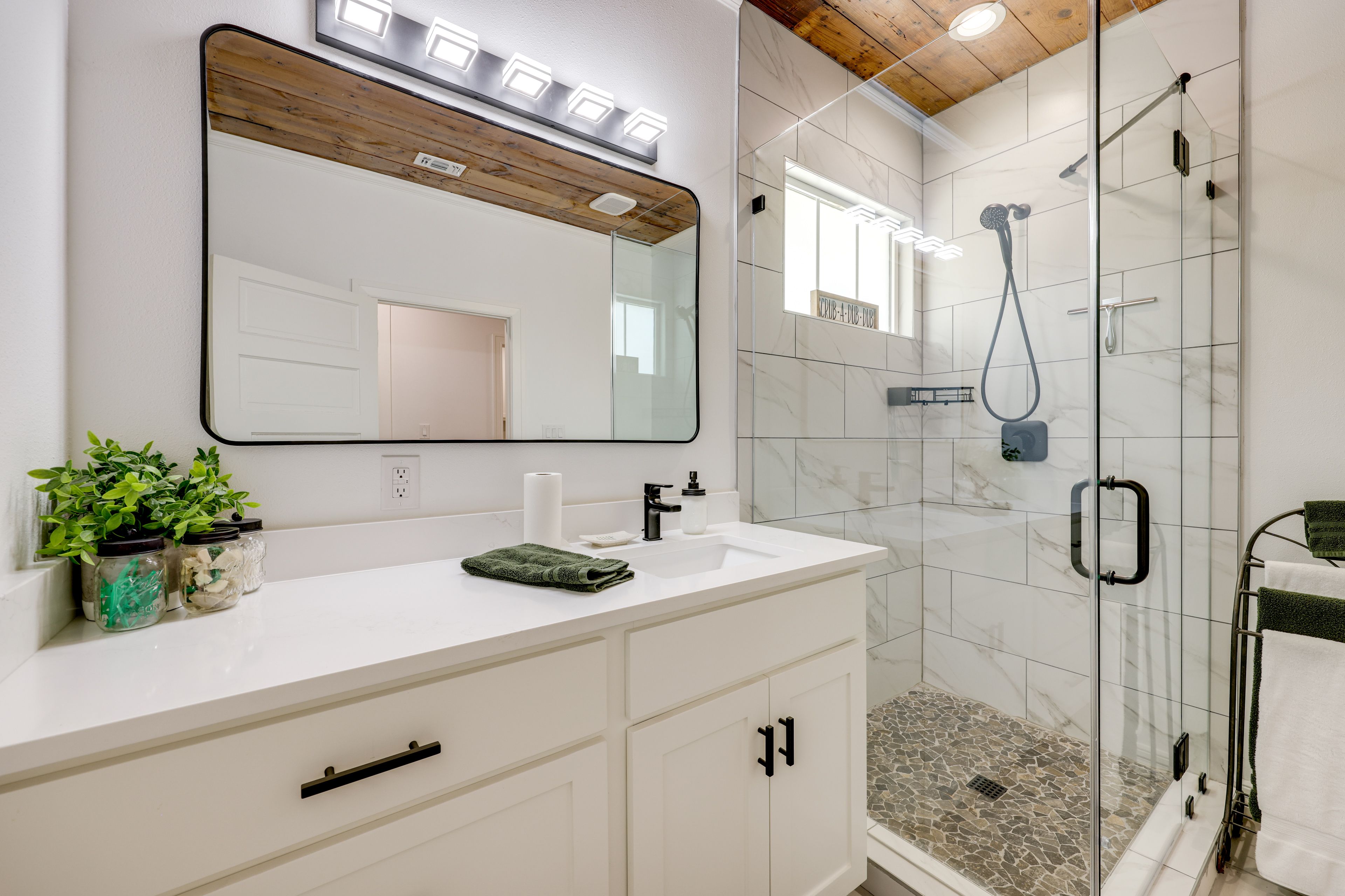 Bathroom | Towels Provided