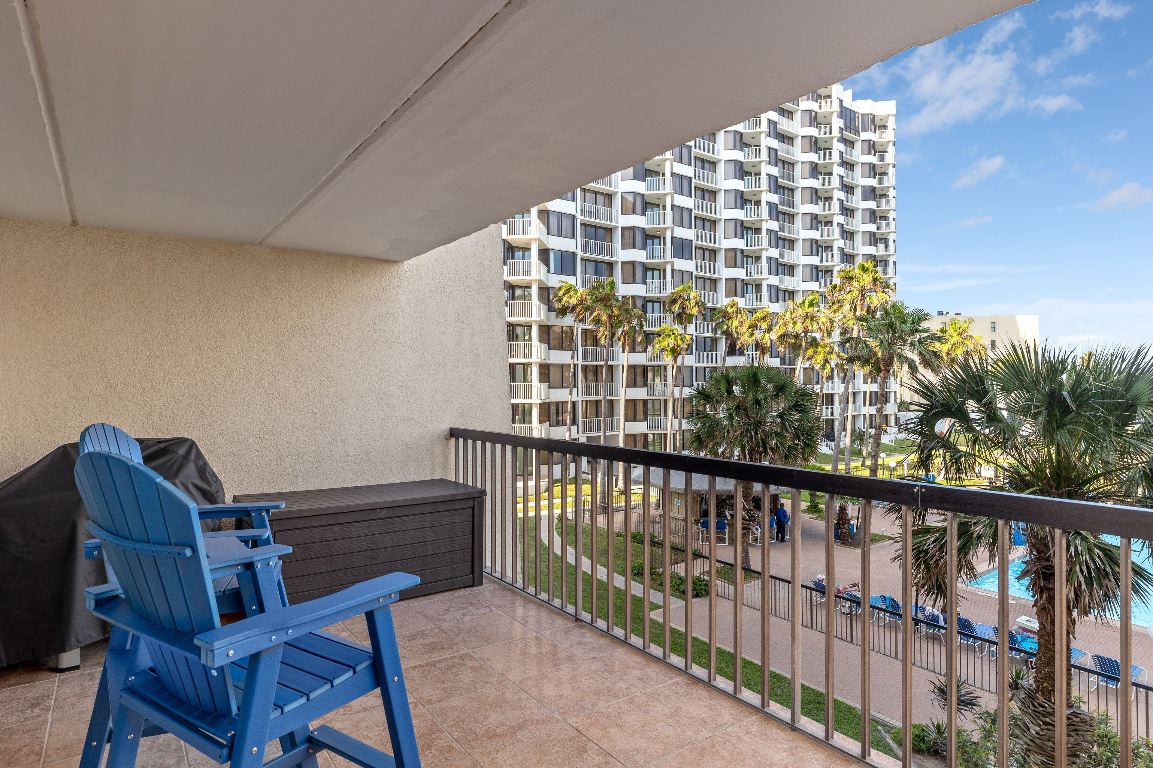 Private Balcony | Access via Living Room