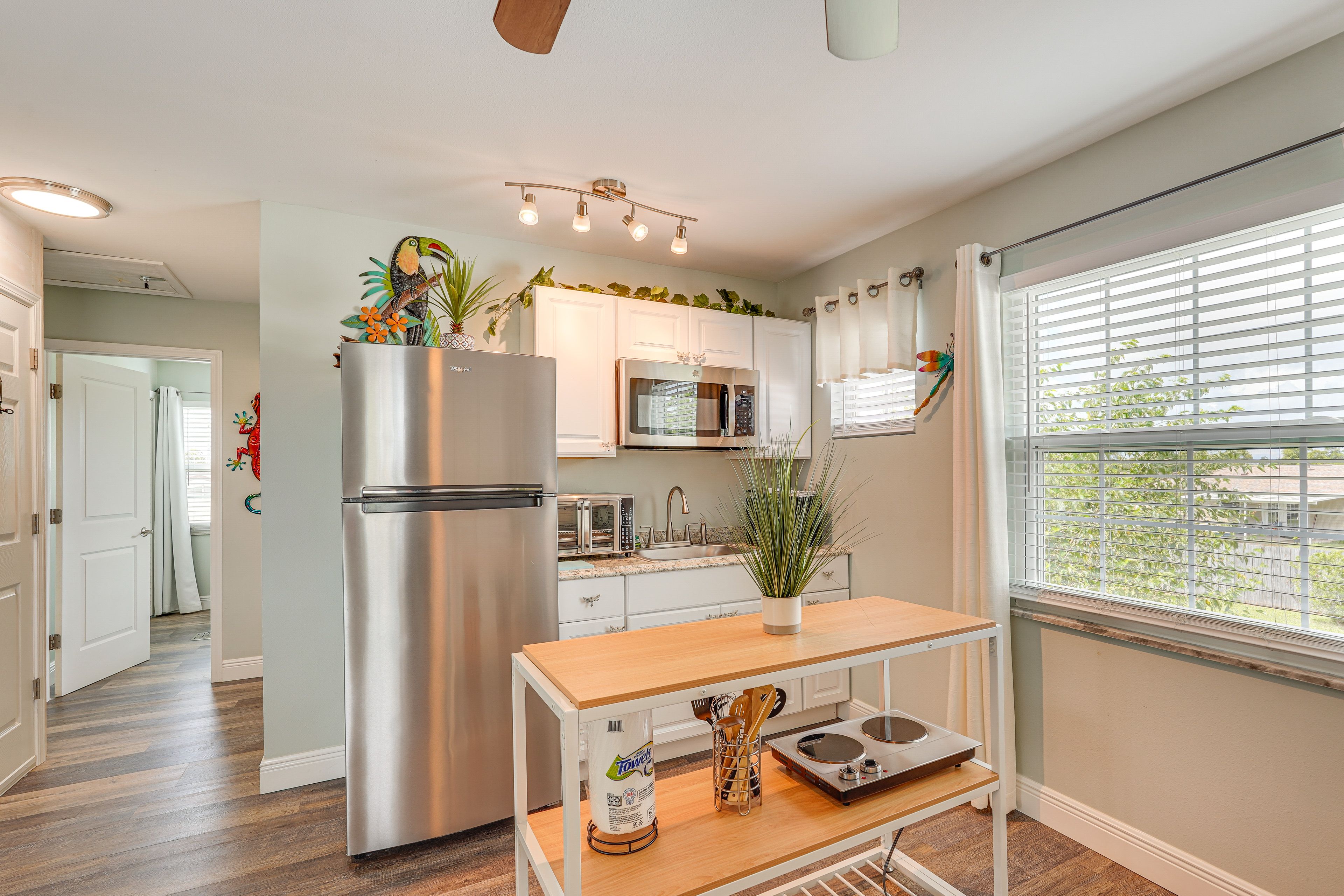 Kitchenette | Keurig & Drip Coffee Makers | Toaster Oven | Cooking Basics