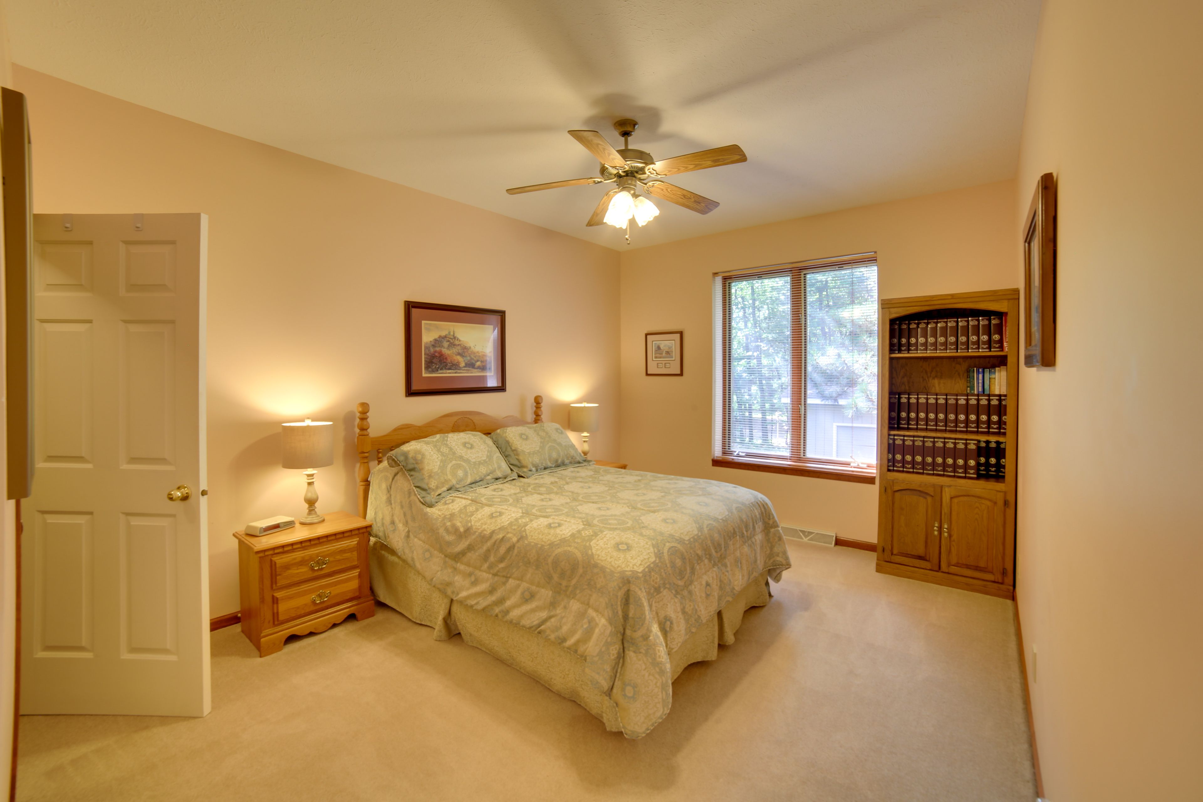 Bedroom 3 | Queen Bed | Walk-In Closet | 1st Floor