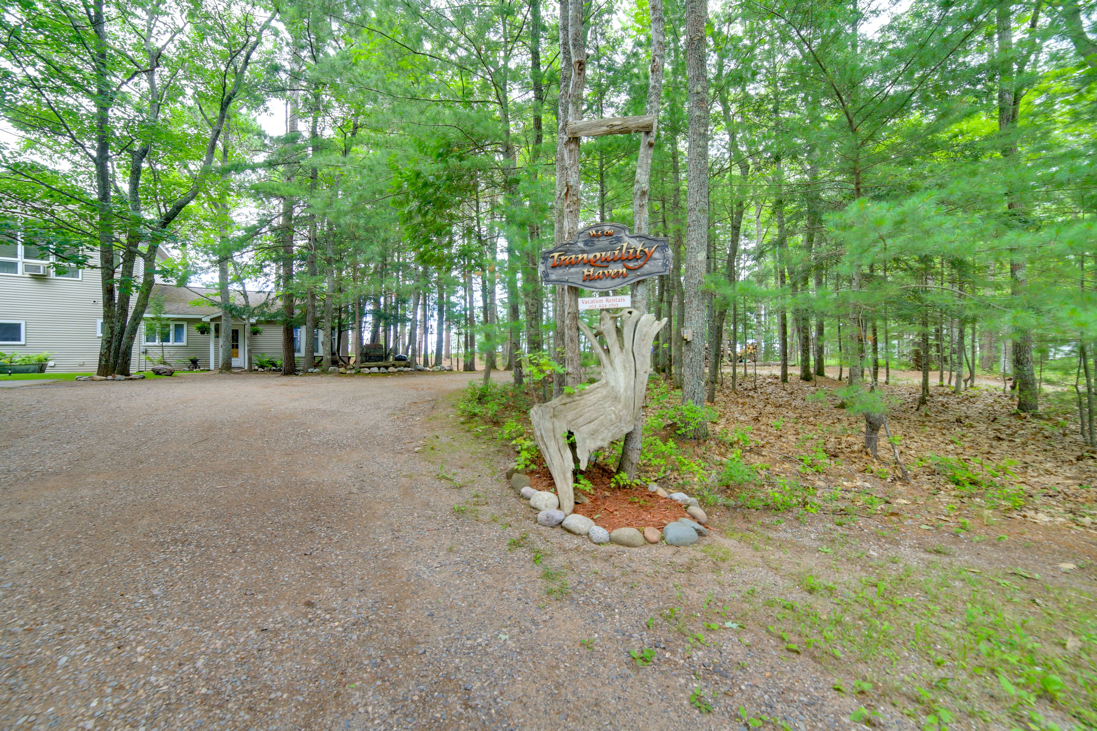 Parking | Shared Driveway (7 Vehicles)