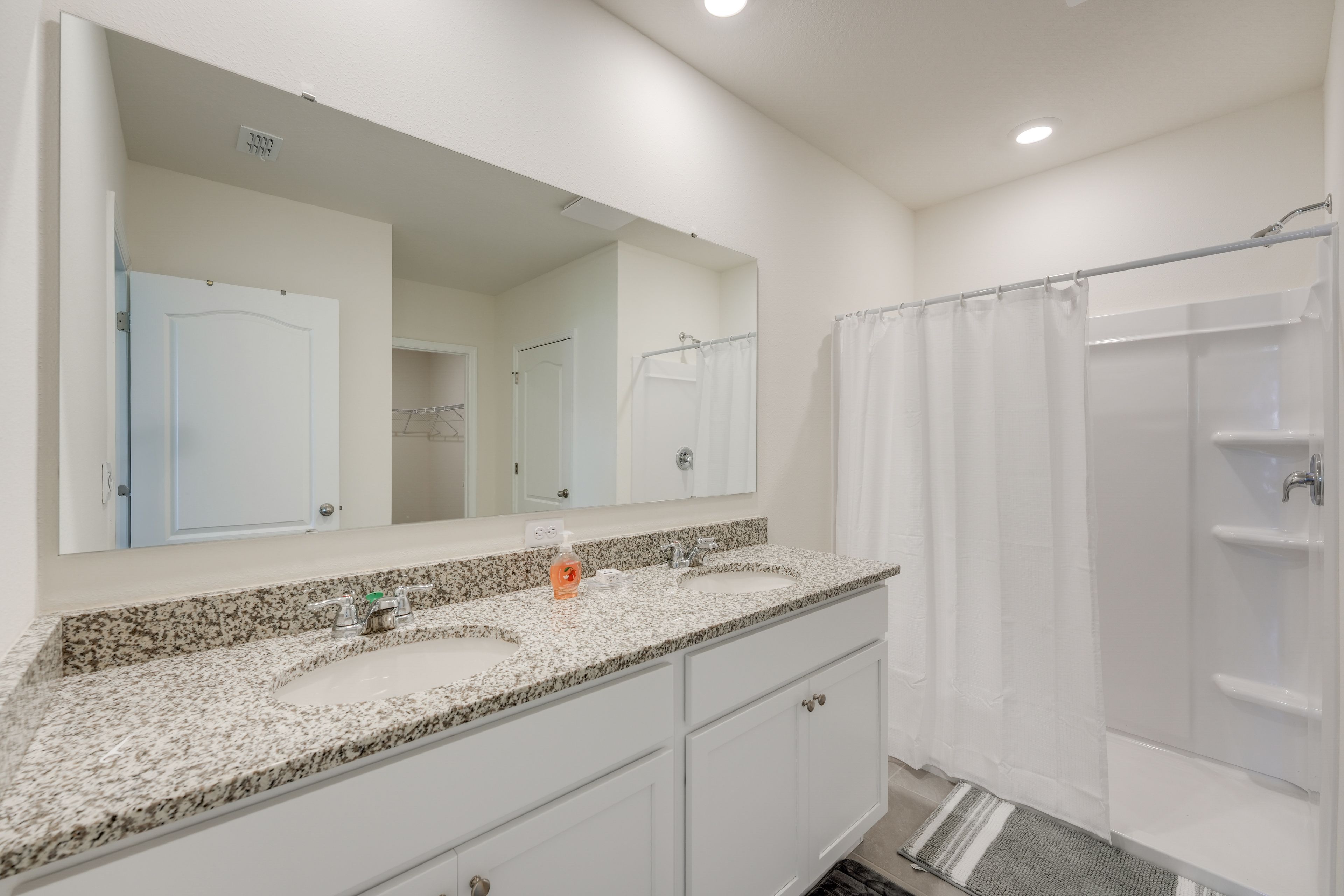 En-Suite Bathroom | Walk-In Closet