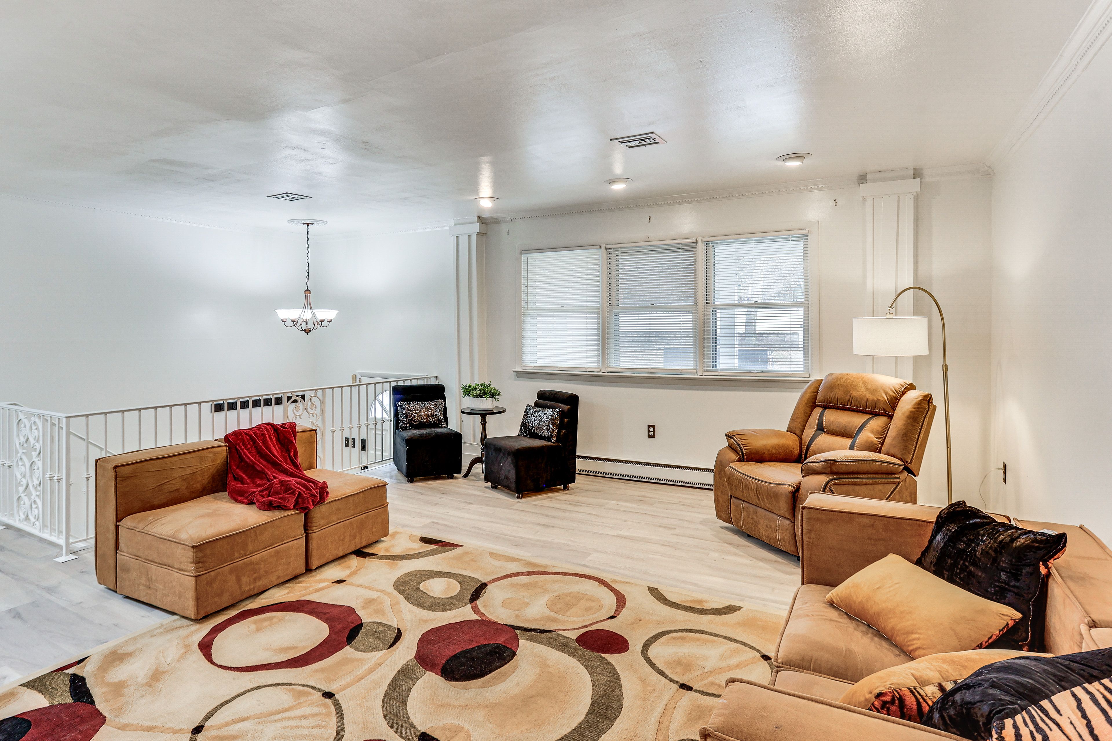 Living Room | Main Level | Free WiFi