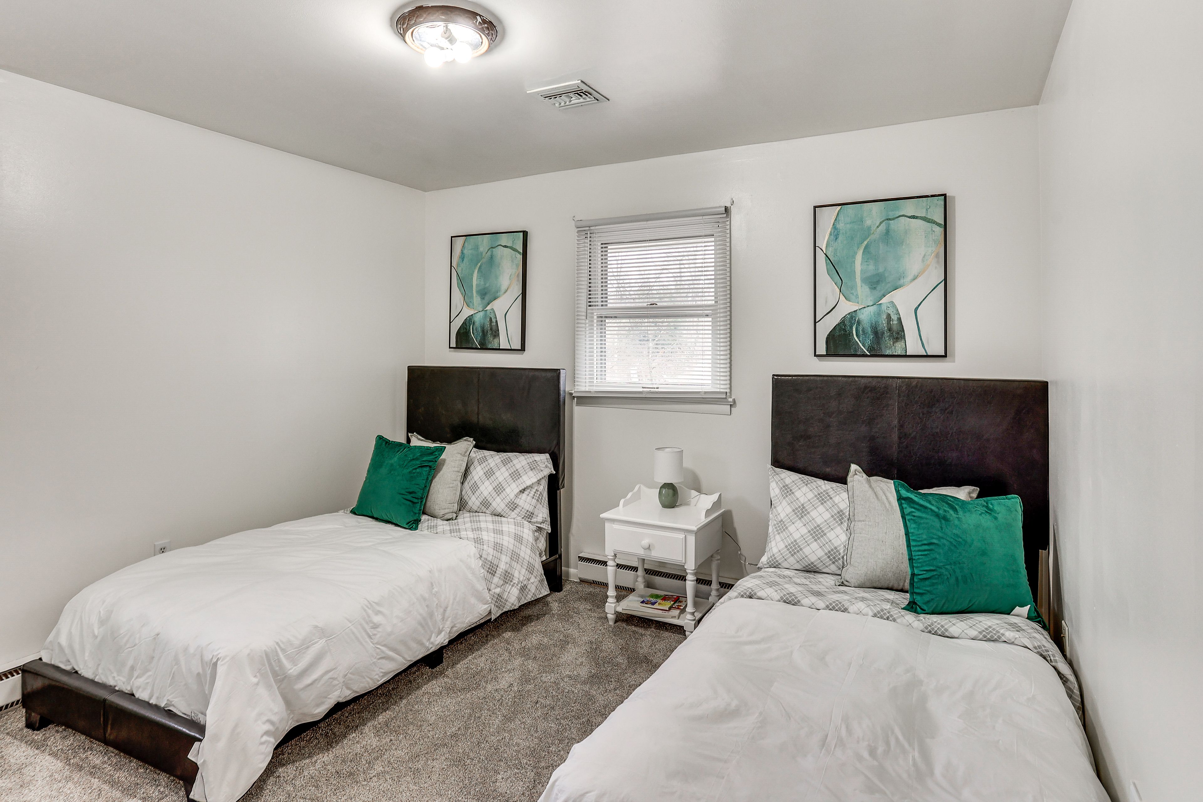 Bedroom 3 | 2 Twin Beds | Main Level