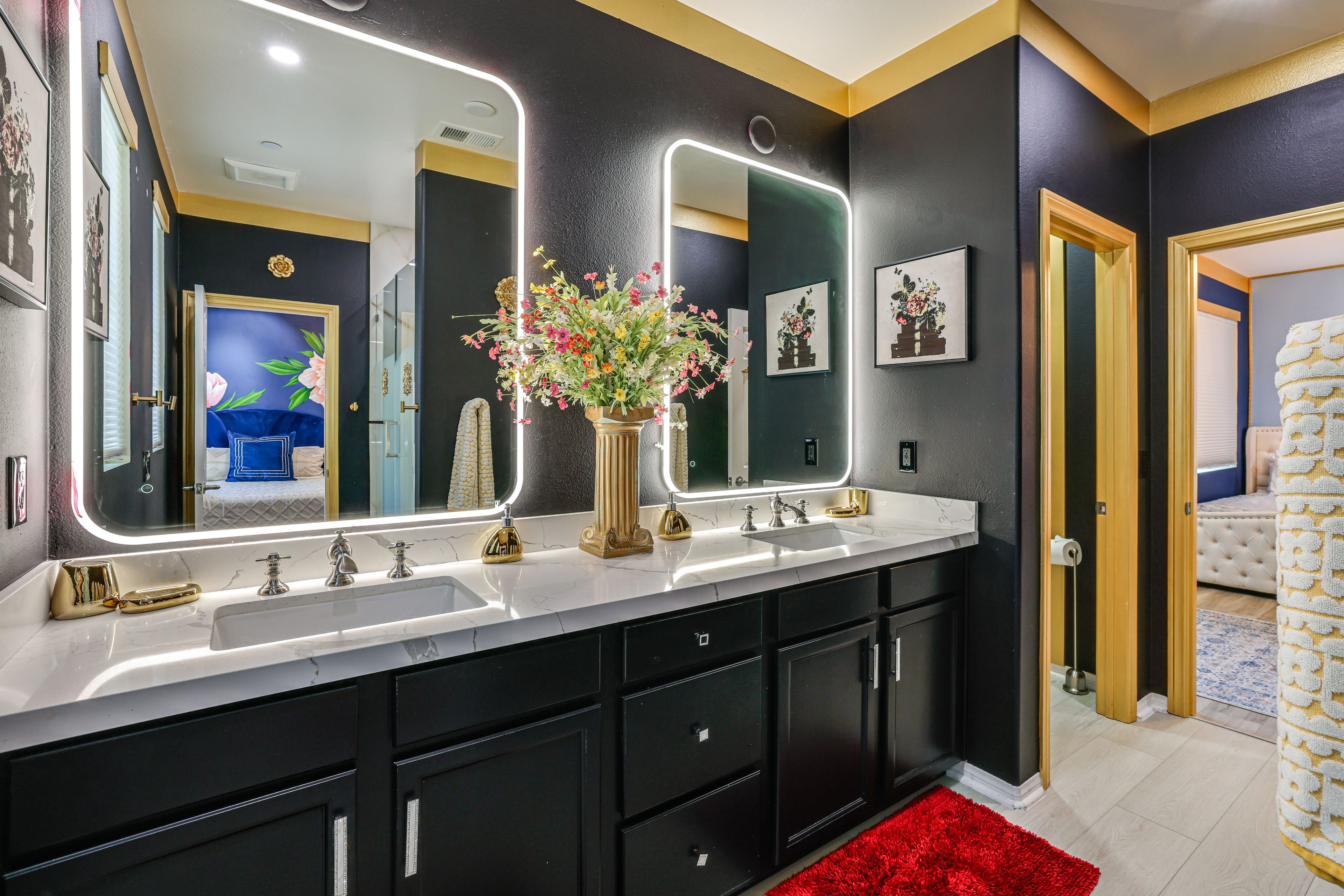 Jack-and-Jill Bathroom | 2nd Floor | Complimentary Toiletries | Hair Dryer