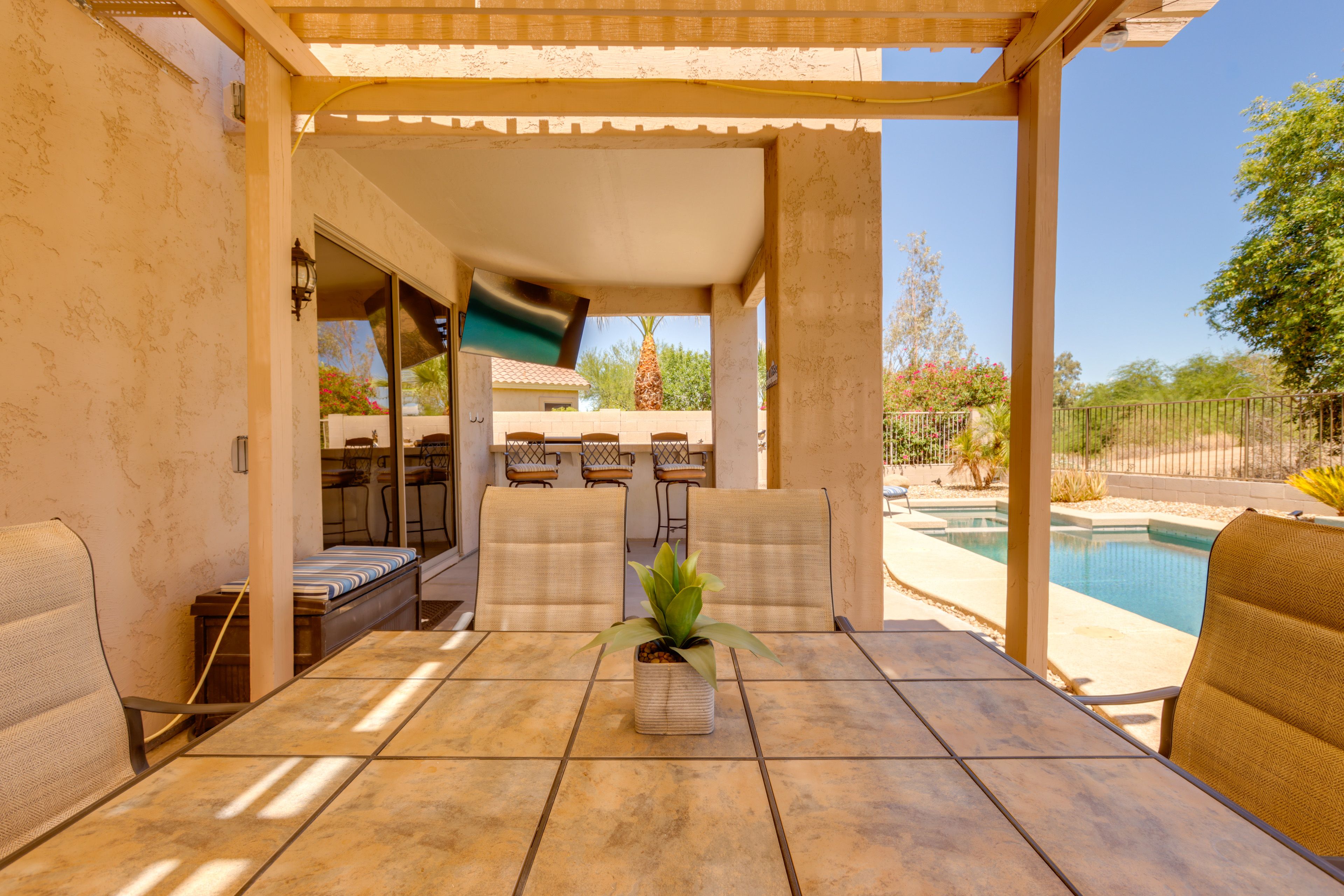 Covered Patio | Smart TV | Gas Grill