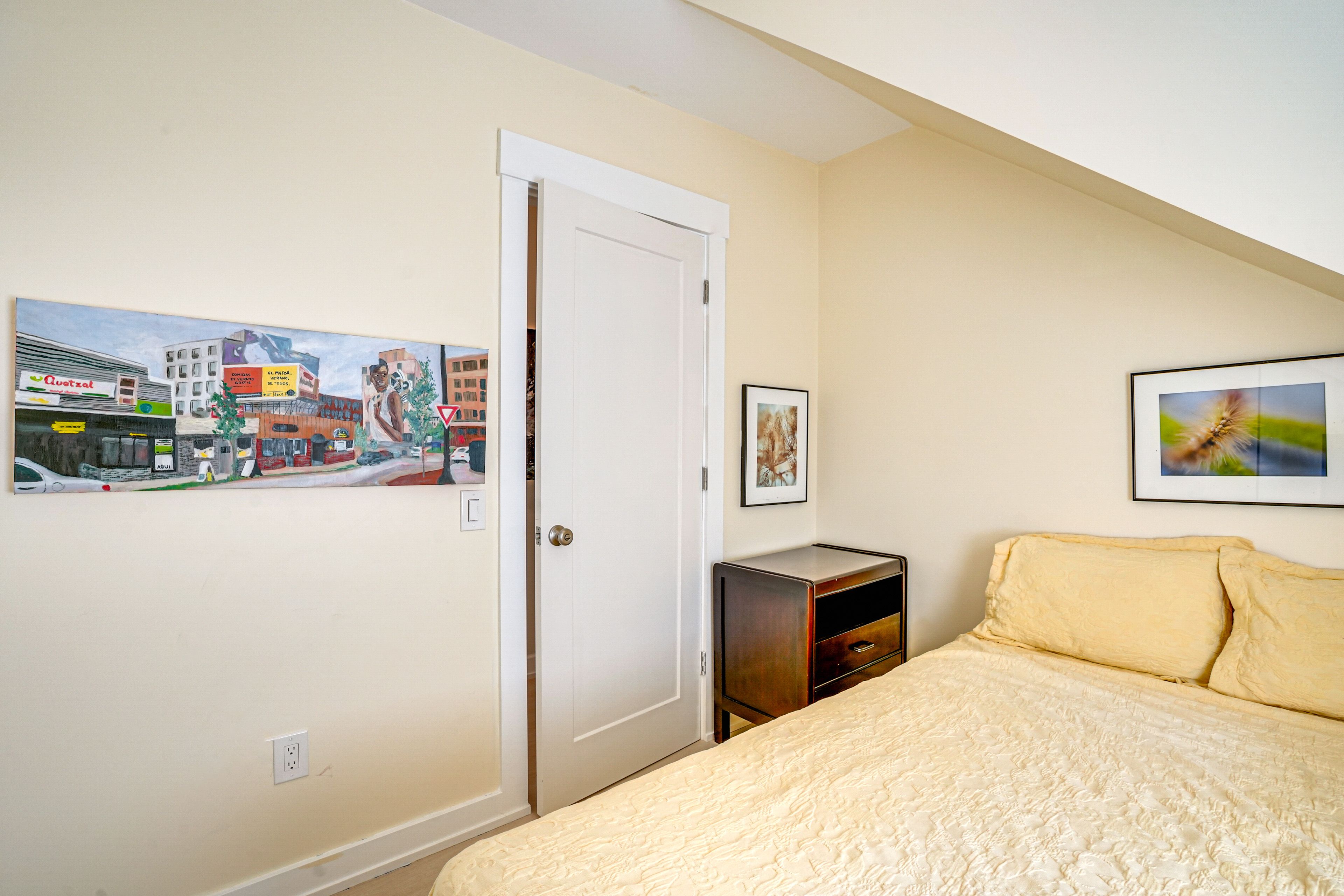 Bedroom 2 | Queen Bed