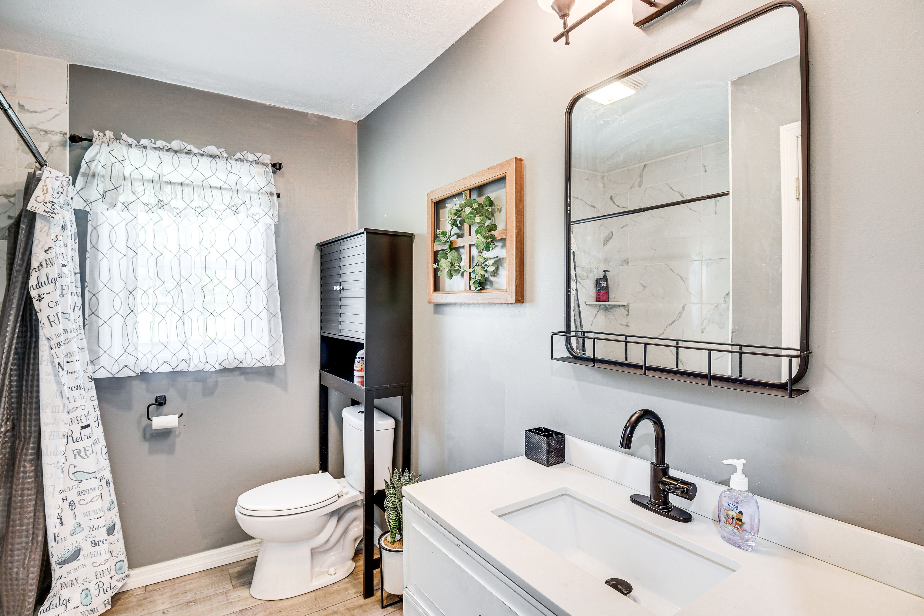 Full Bathroom