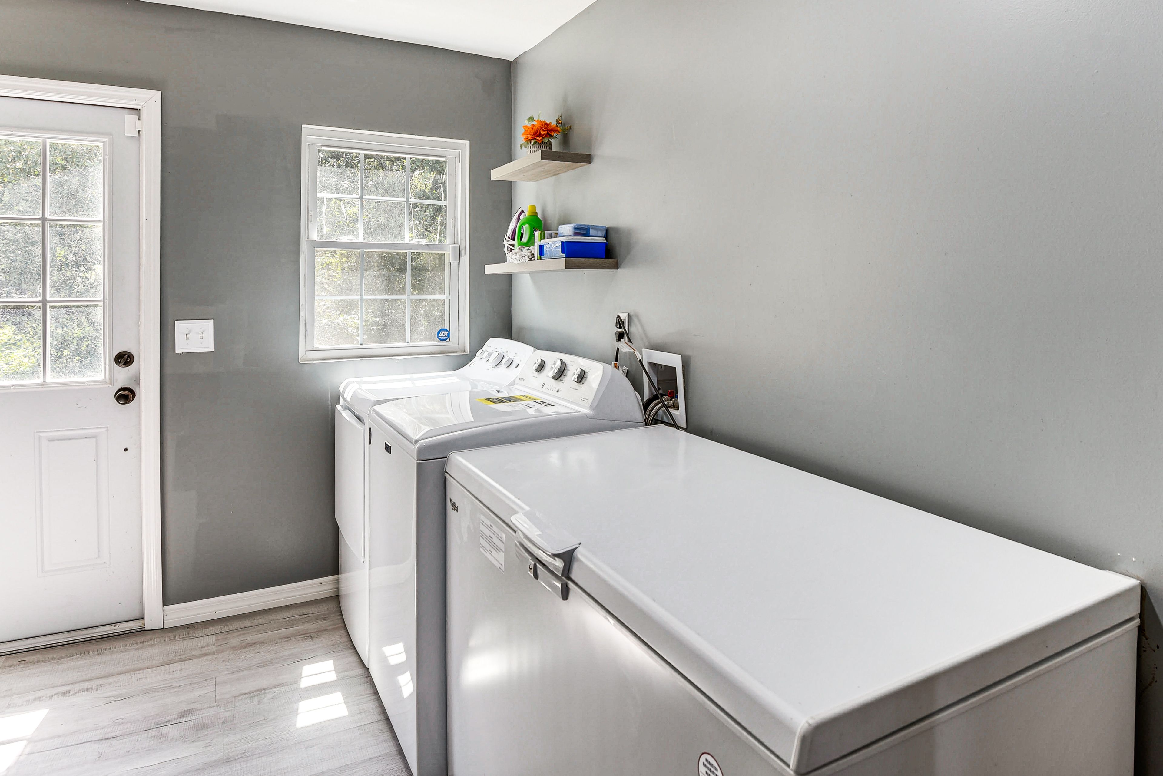 Laundry Room | Washer & Dryer