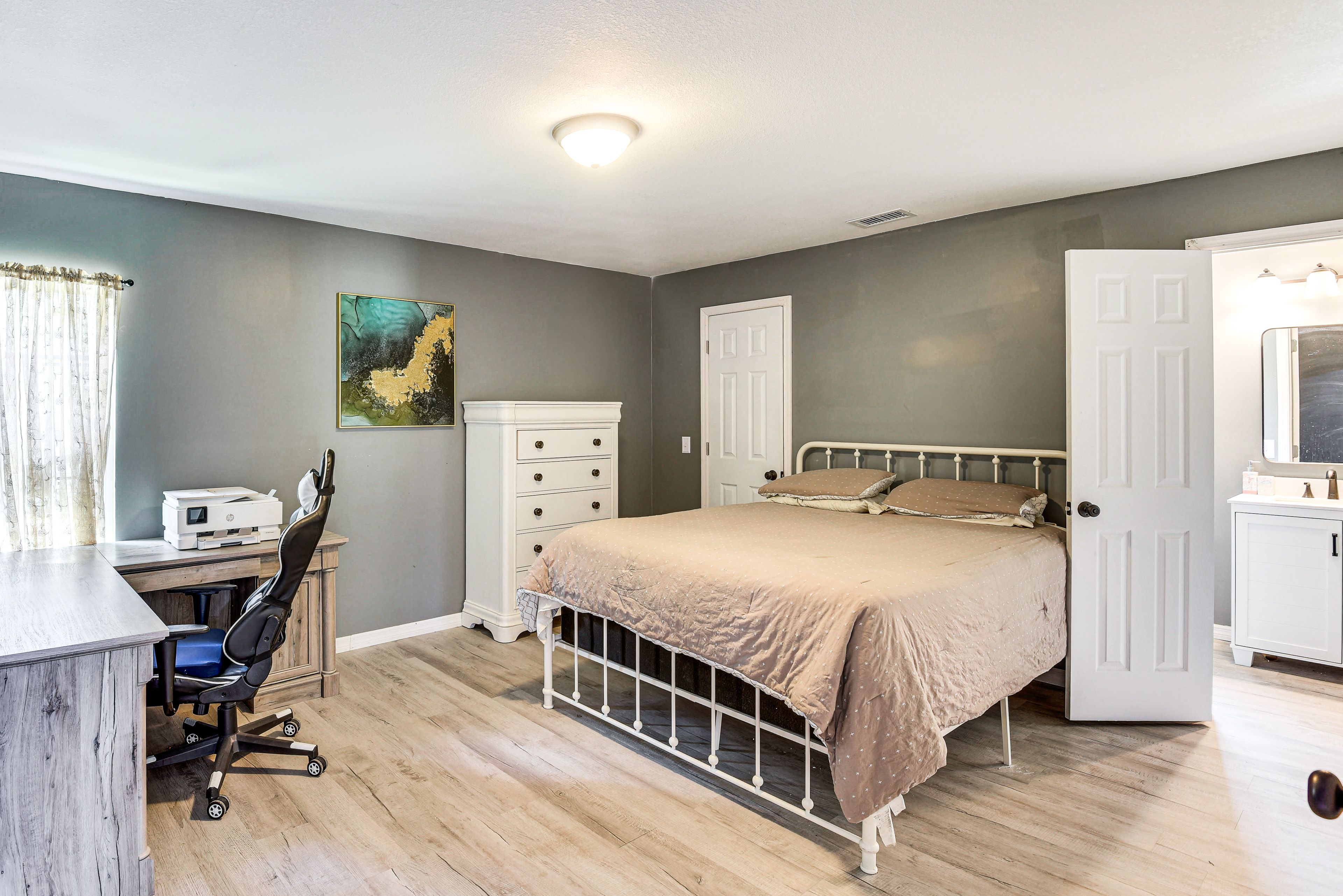 Bedroom 1 | Queen Bed | Linens Provided | Desk Workspace