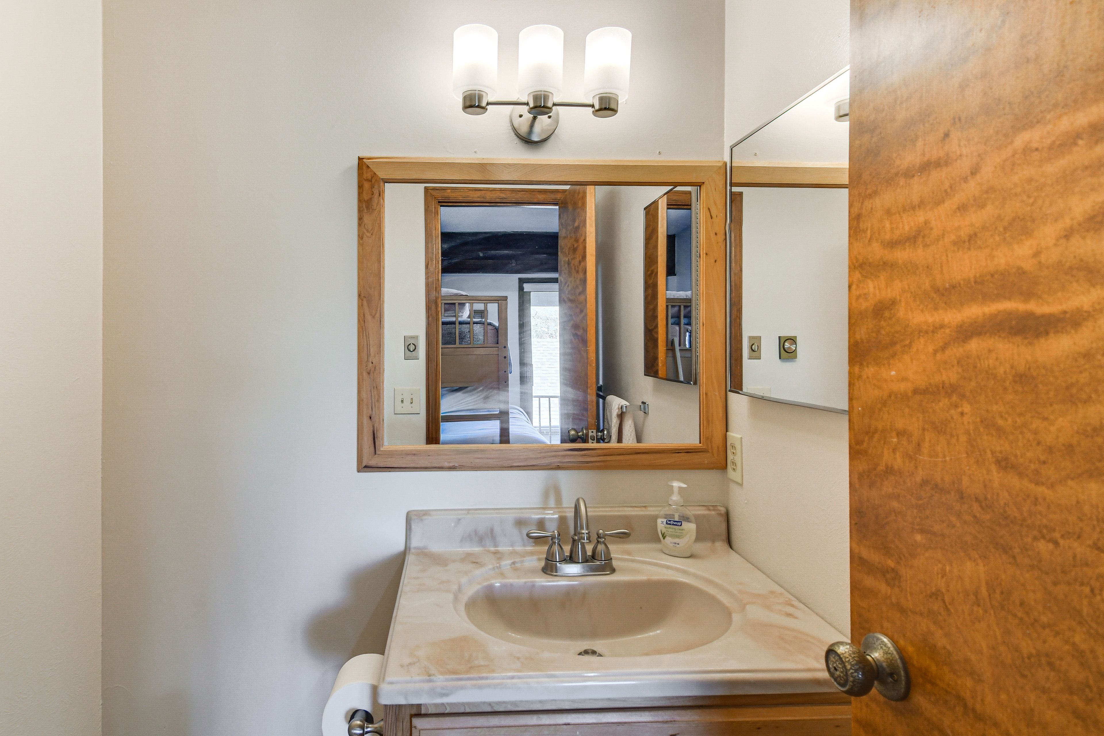 Bathroom | 4th Floor