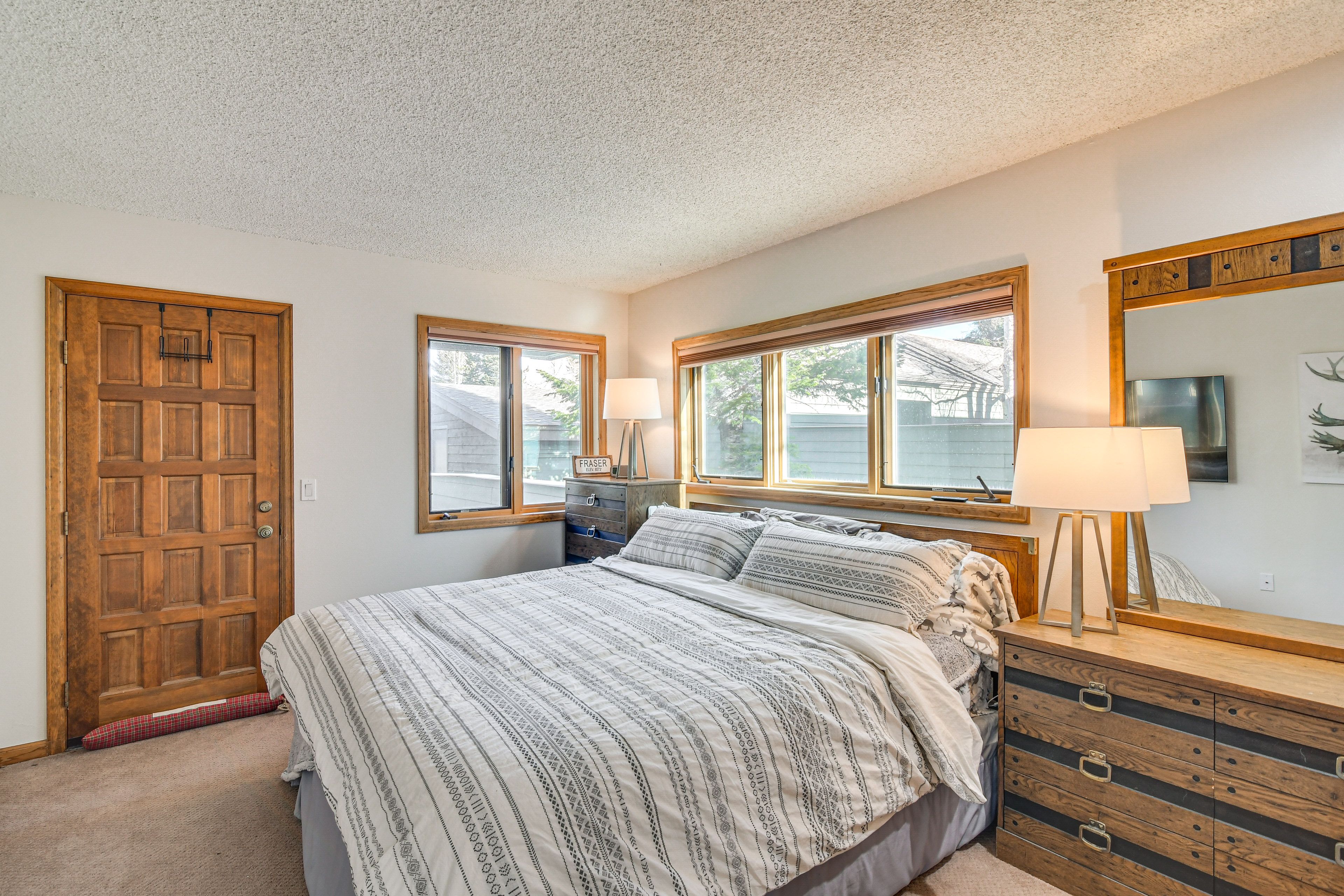 Bedroom 1 | King Bed | Linens Provided | 3rd Floor