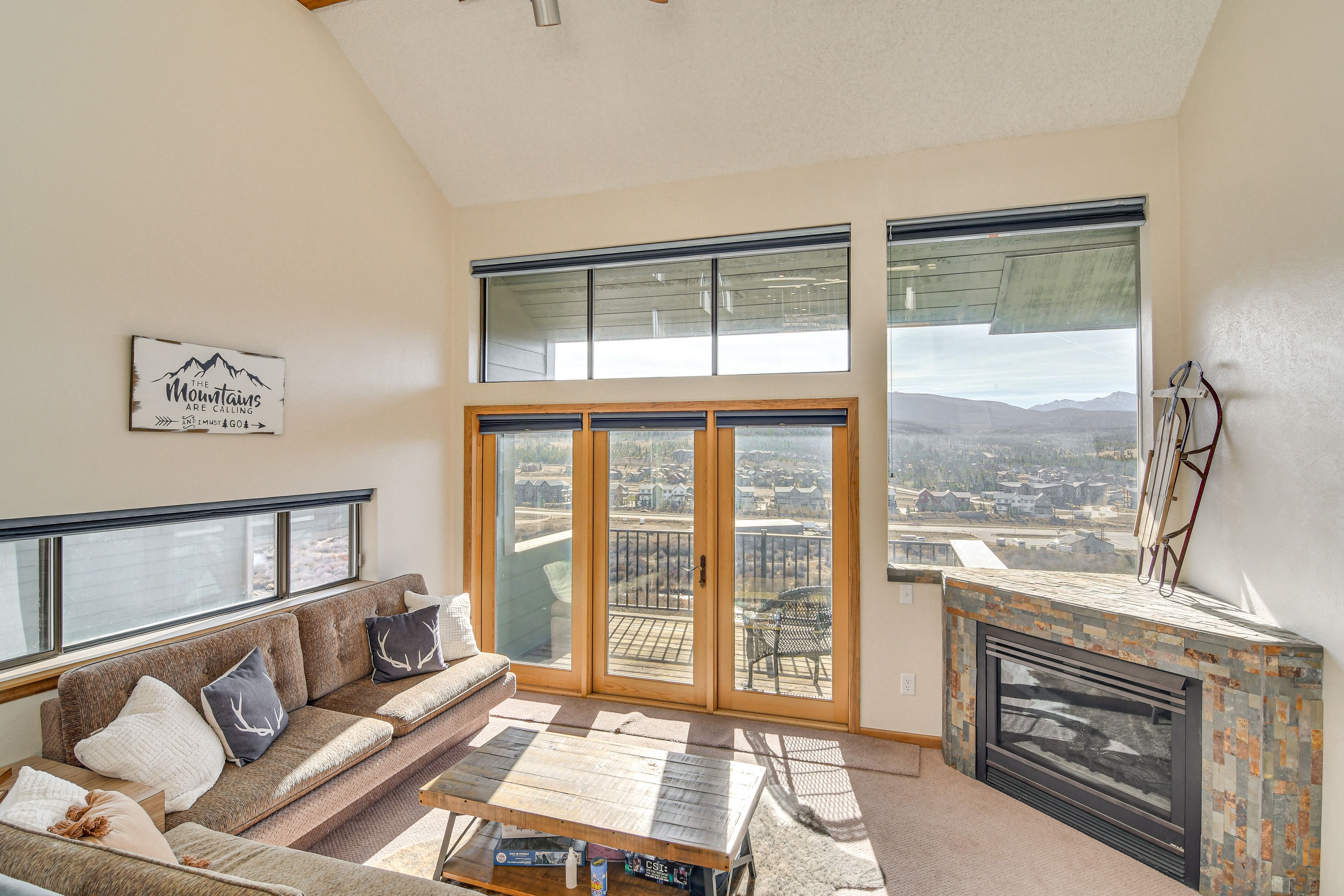 Living Room | 2nd Floor